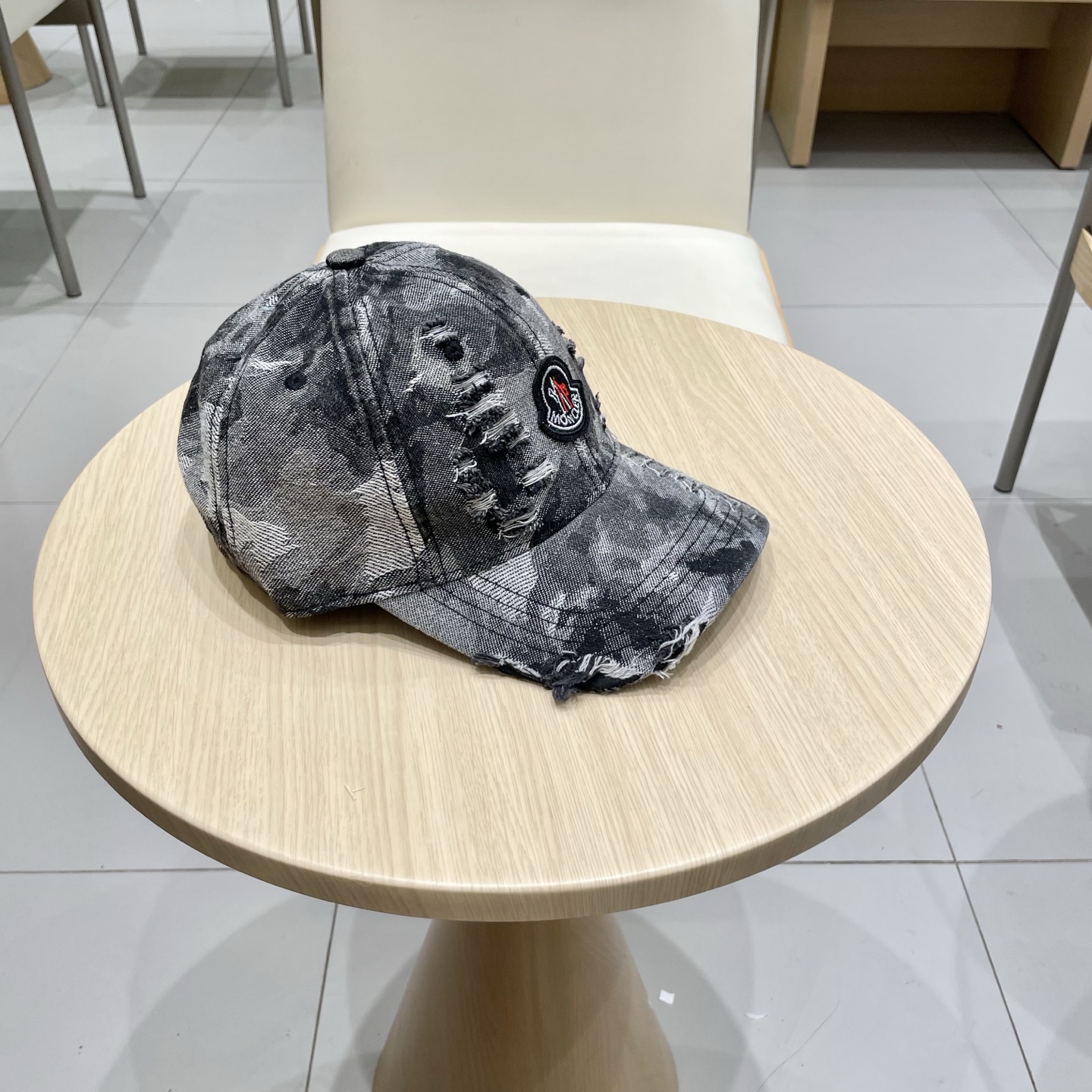  蒙口MONCLER新款棒球帽，时尚炸街单品，风格很OK，网红.时尚博主的最爱！高品质舒适透气，凹造型很