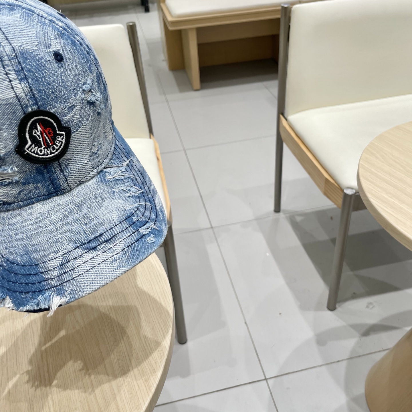  蒙口MONCLER新款棒球帽，时尚炸街单品，风格很OK，网红.时尚博主的最爱！高品质舒适透气，凹造型很