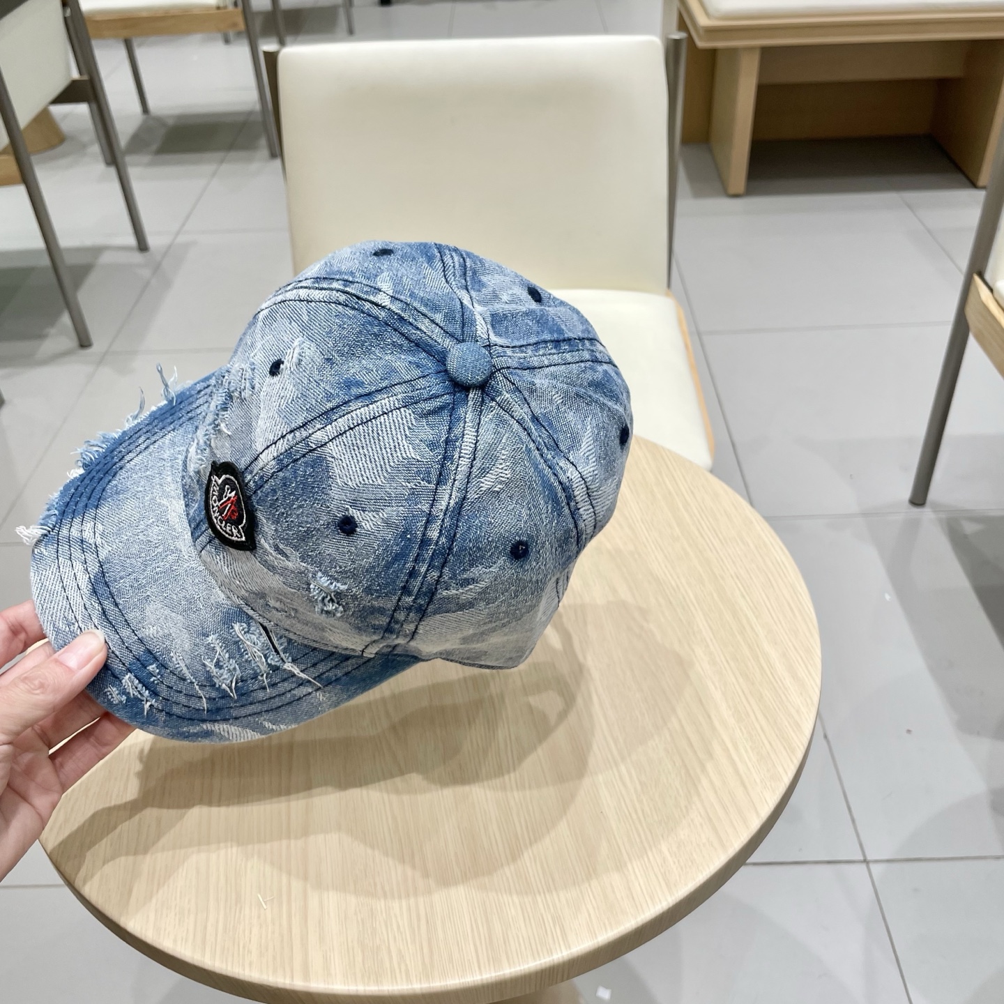  蒙口MONCLER新款棒球帽，时尚炸街单品，风格很OK，网红.时尚博主的最爱！高品质舒适透气，凹造型很