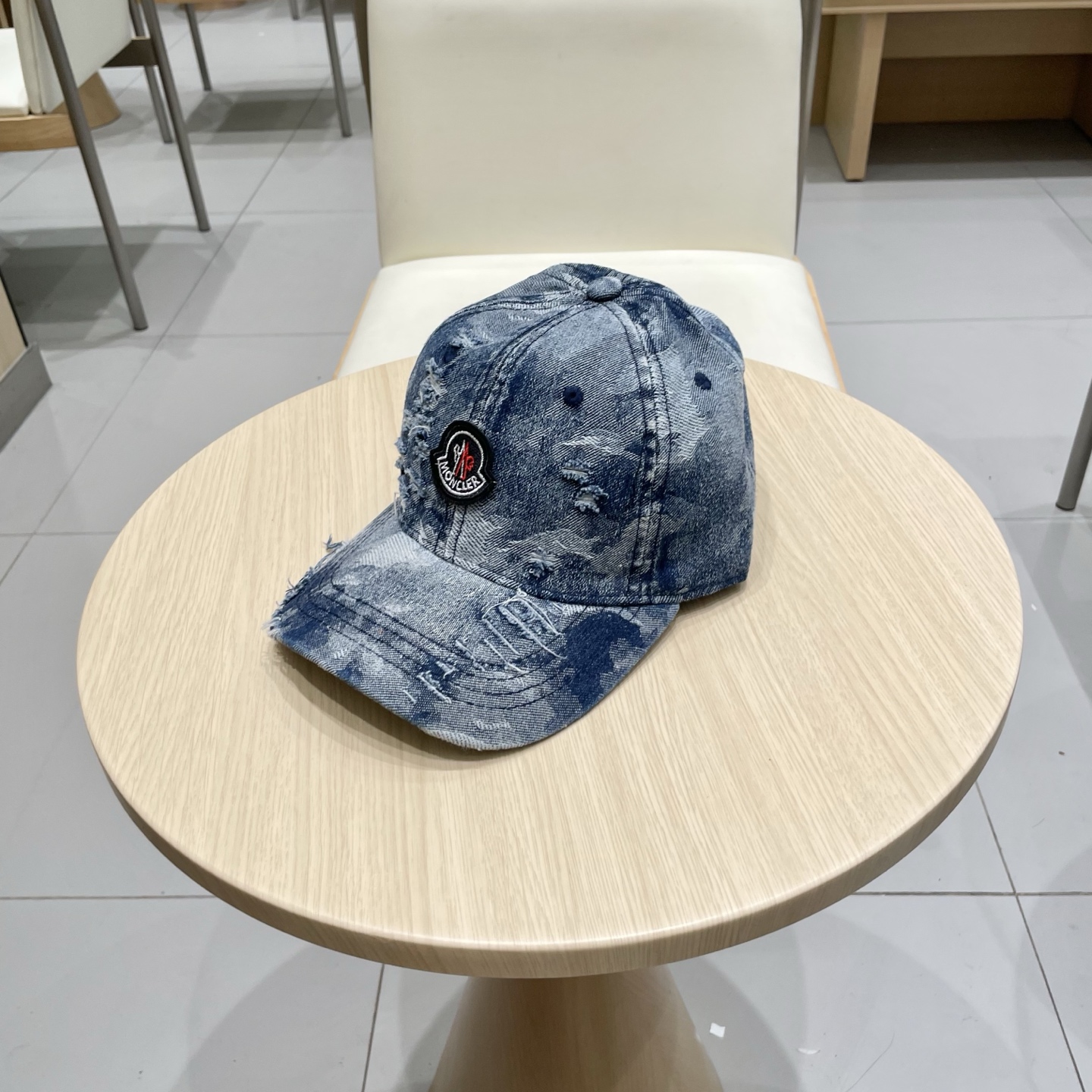  蒙口MONCLER新款棒球帽，时尚炸街单品，风格很OK，网红.时尚博主的最爱！高品质舒适透气，凹造型很