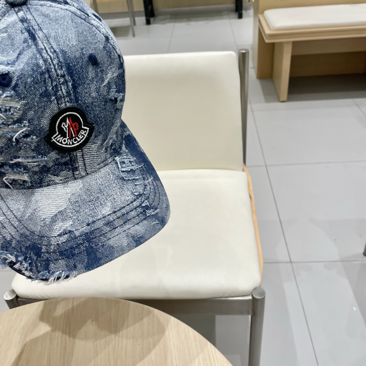  蒙口MONCLER新款棒球帽，时尚炸街单品，风格很OK，网红.时尚博主的最爱！高品质舒适透气，凹造型很