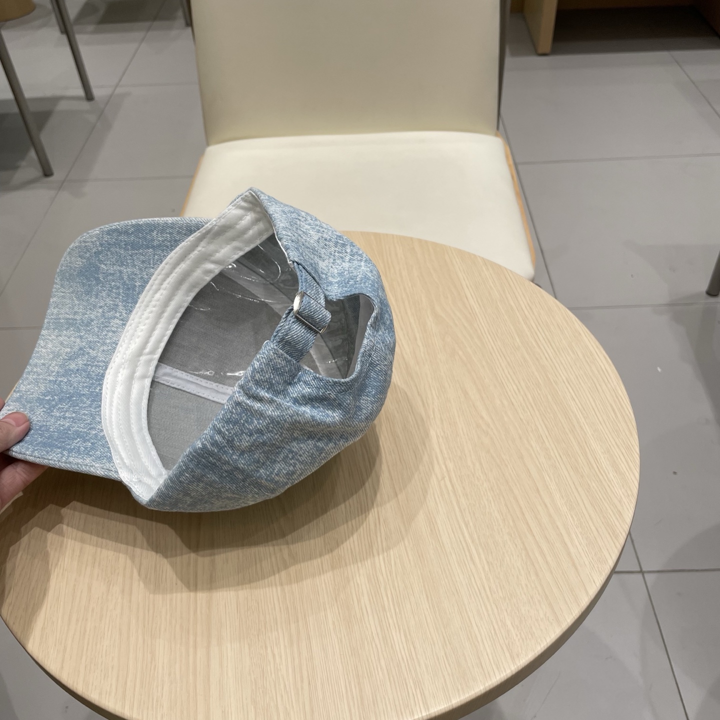  LV棒球帽🧢2025新款路易威登棒球帽🧢 火爆出货，百搭单品🥰随便搭配都很好看 质量超赞👍 时尚百搭