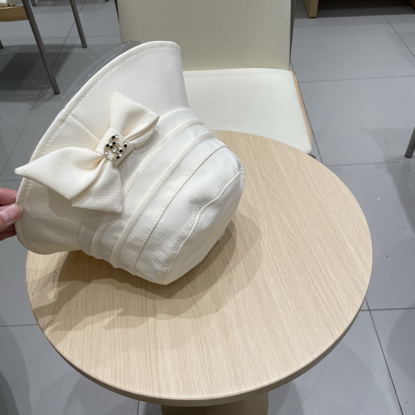 香奈儿CHANEL 新品渔夫帽，小香经典简约，时尚休闲设计