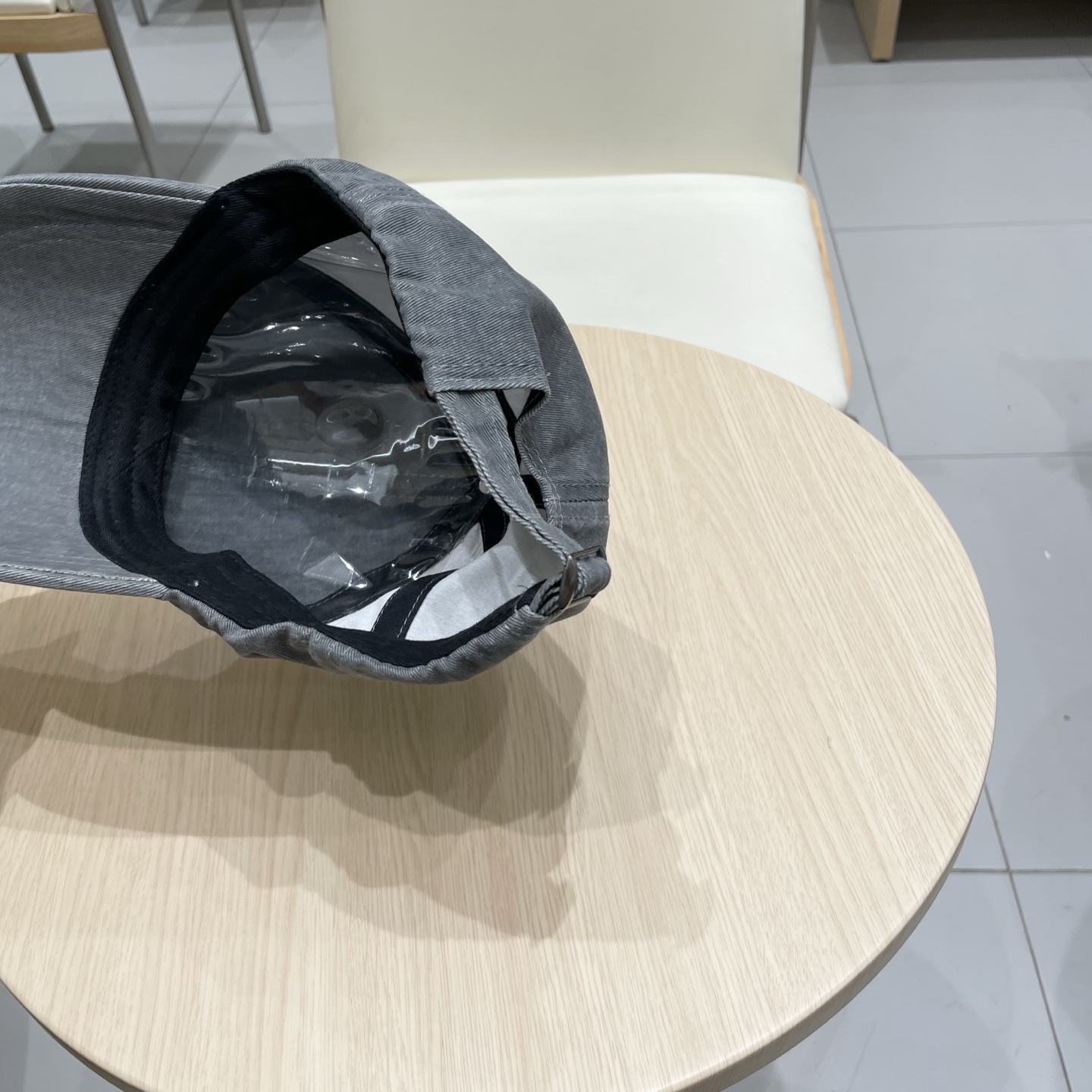   蒙口Moncler🆕春款新款个性棒球帽，透气性巨佳，四季佩戴款高颜值时尚单品！
男女同款
