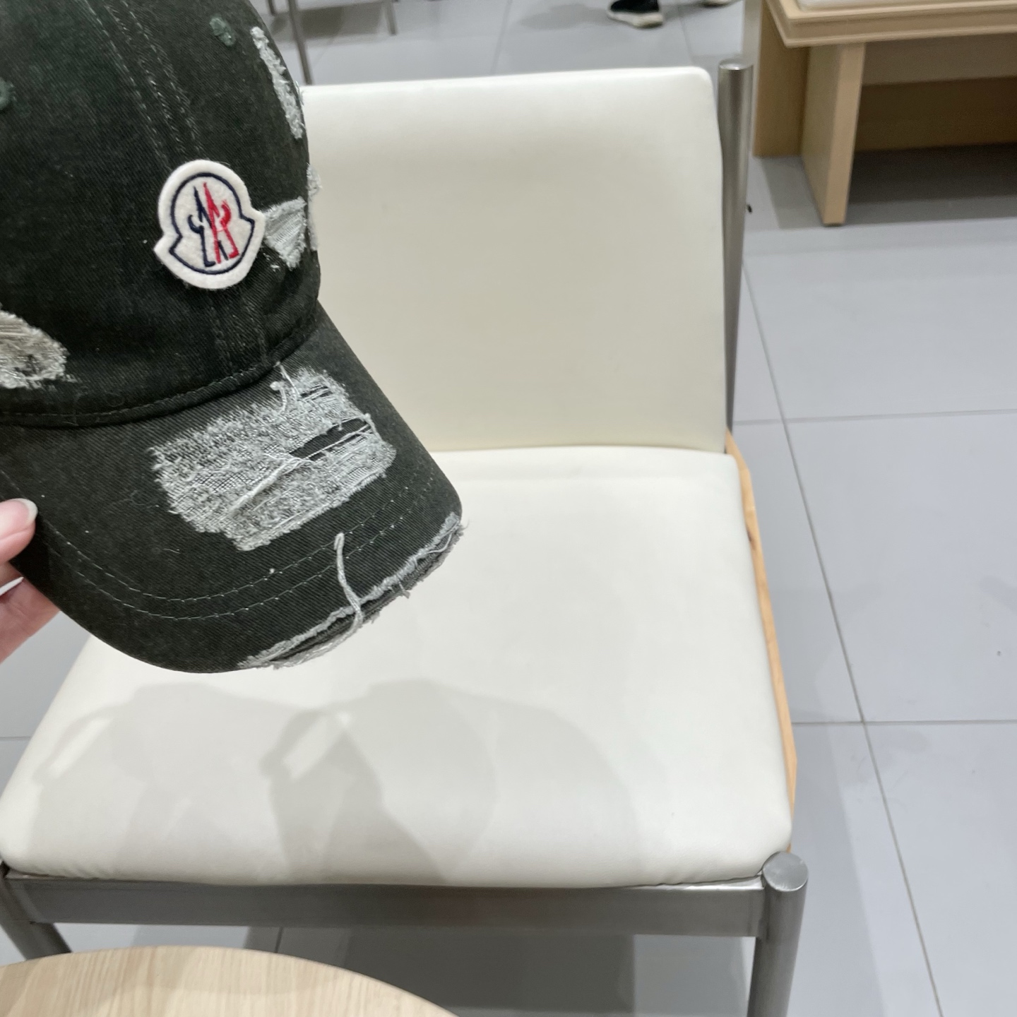   蒙口Moncler🆕春款新款个性棒球帽，透气性巨佳，四季佩戴款高颜值时尚单品！
男女同款