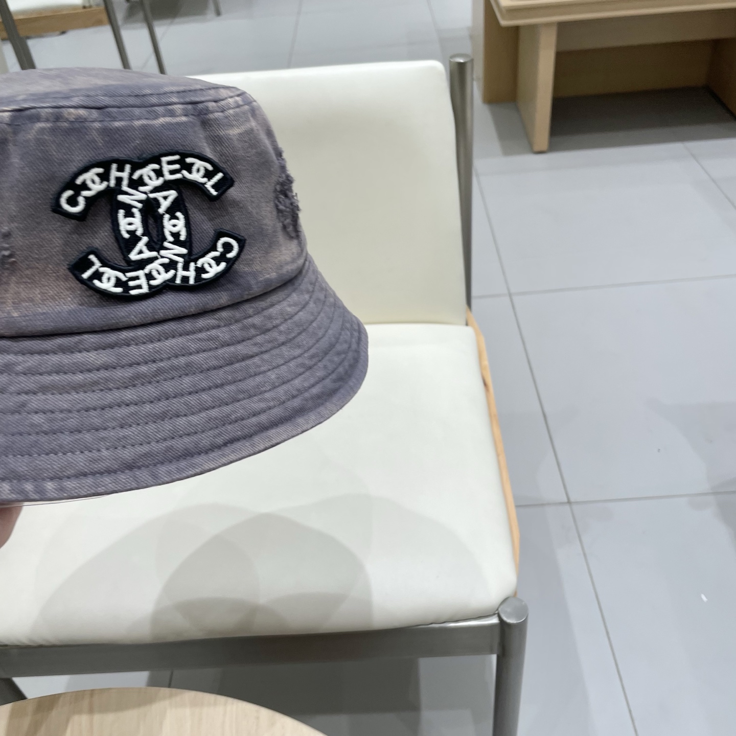  CHANEL香奈儿】新款简约刺绣logo渔夫帽🧢新款出货，大牌款超好搭配，赶紧入手