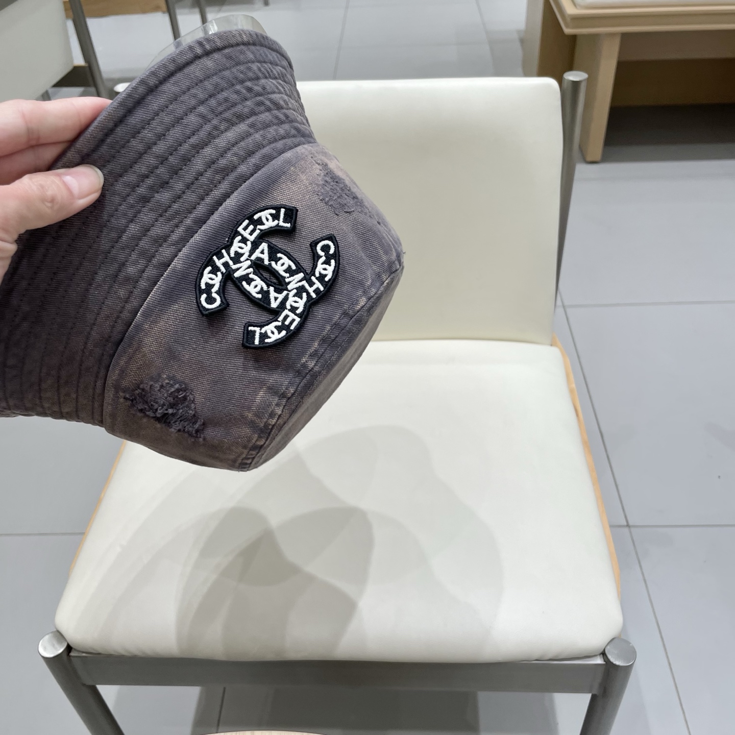  CHANEL香奈儿】新款简约刺绣logo渔夫帽🧢新款出货，大牌款超好搭配，赶紧入手