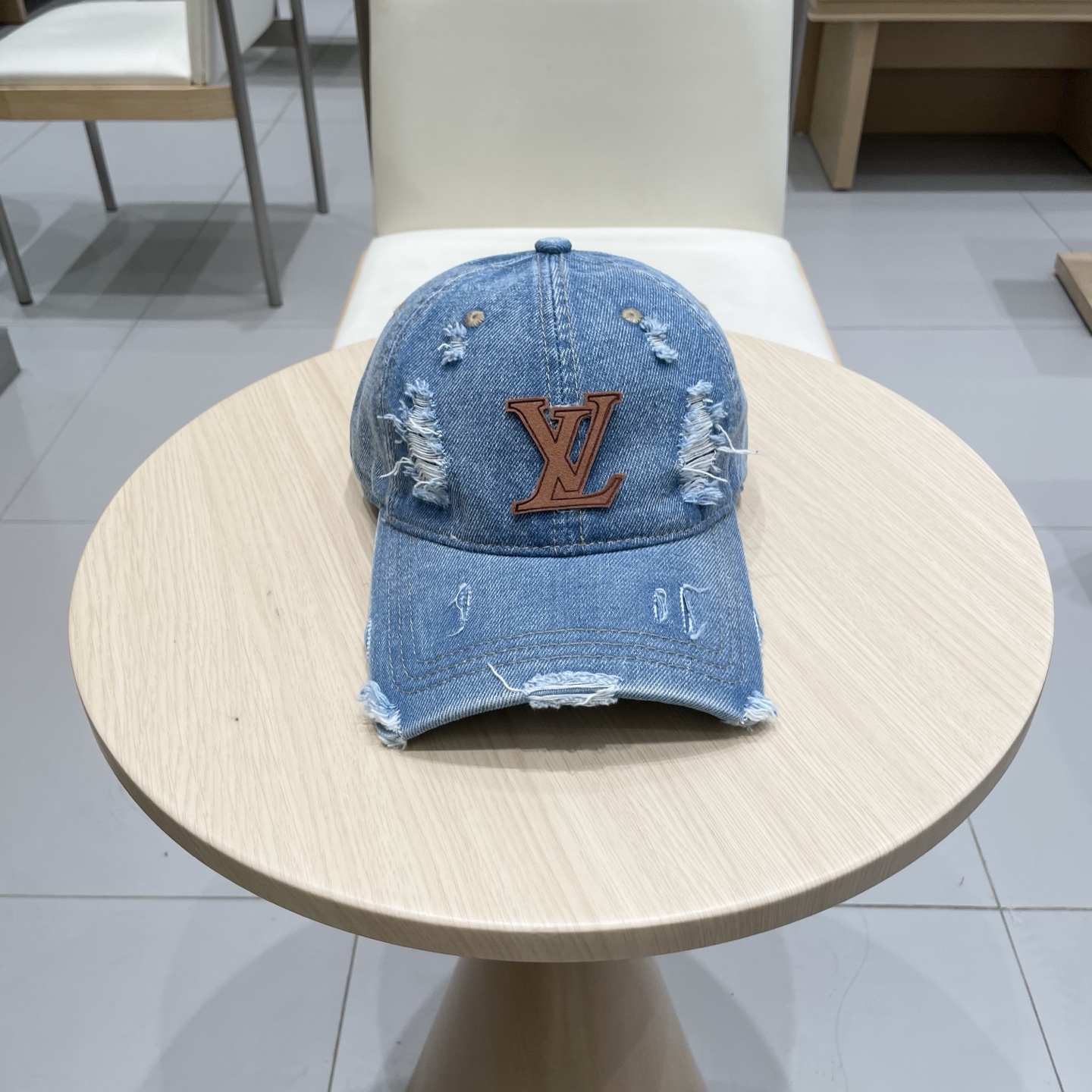 🧢路易威登棒球帽 LouisVuitton😍新款LV棒球帽，重工打造♥️高端大气，百搭款🤗男女通用！跑量