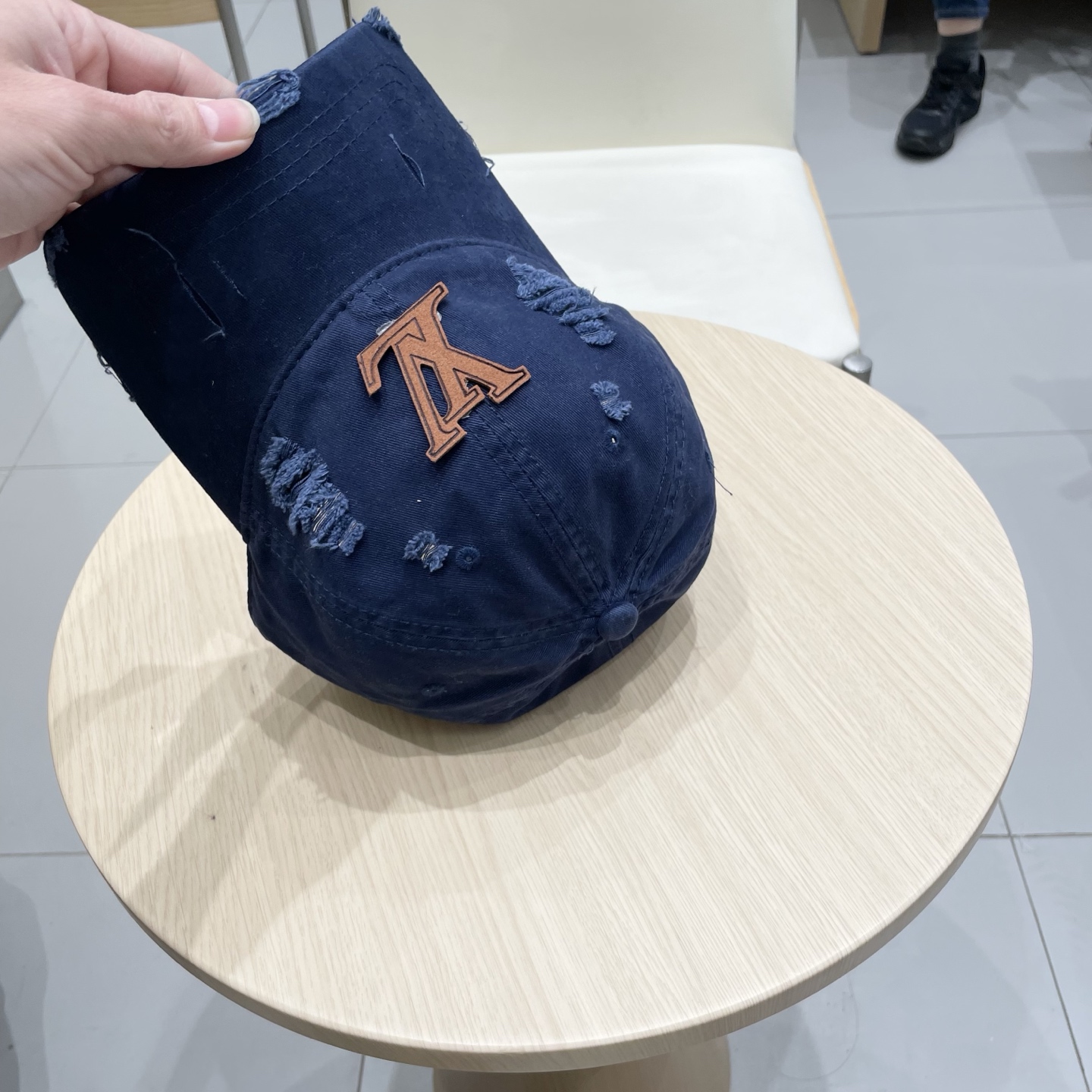 🧢路易威登棒球帽 LouisVuitton😍新款LV棒球帽，重工打造♥️高端大气，百搭款🤗男女通用！跑量