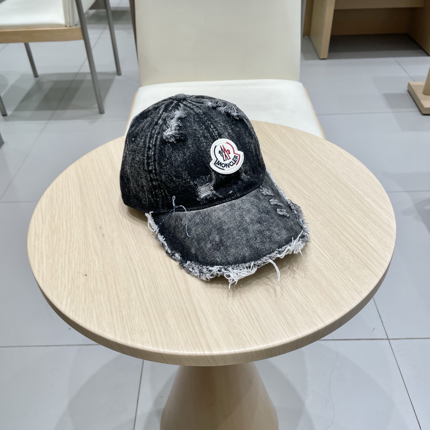   蒙口MONCLER新款棒球帽，时尚炸街单品，风格很OK，网红.时尚博主的最爱！高品质舒适透气，凹造