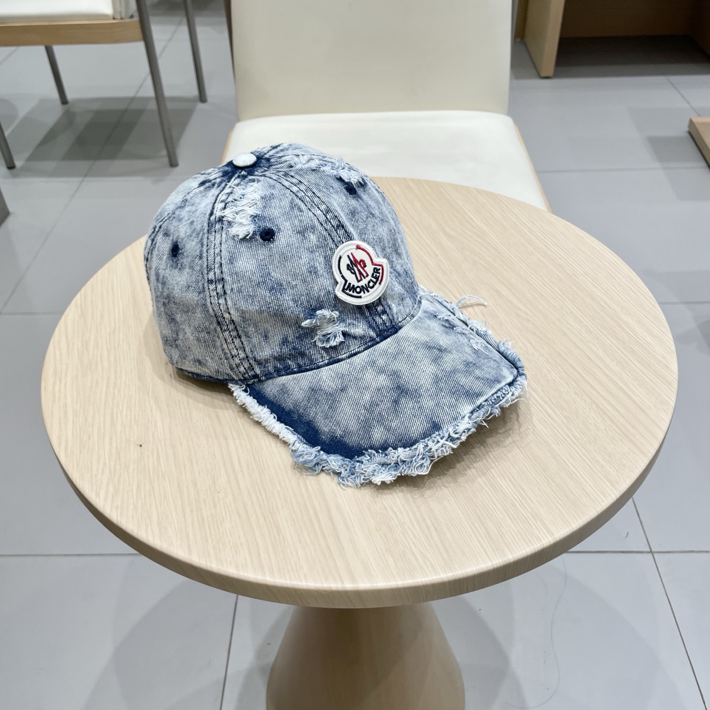    蒙口MONCLER新款棒球帽，时尚炸街单品，风格很OK，网红.时尚博主的最爱！高品质舒适透气，凹造