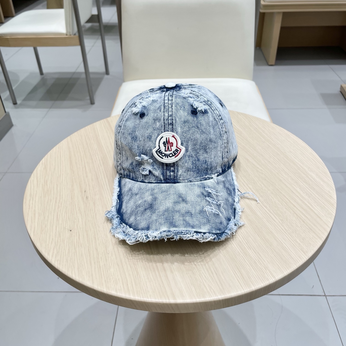    蒙口MONCLER新款棒球帽，时尚炸街单品，风格很OK，网红.时尚博主的最爱！高品质舒适透气，凹造