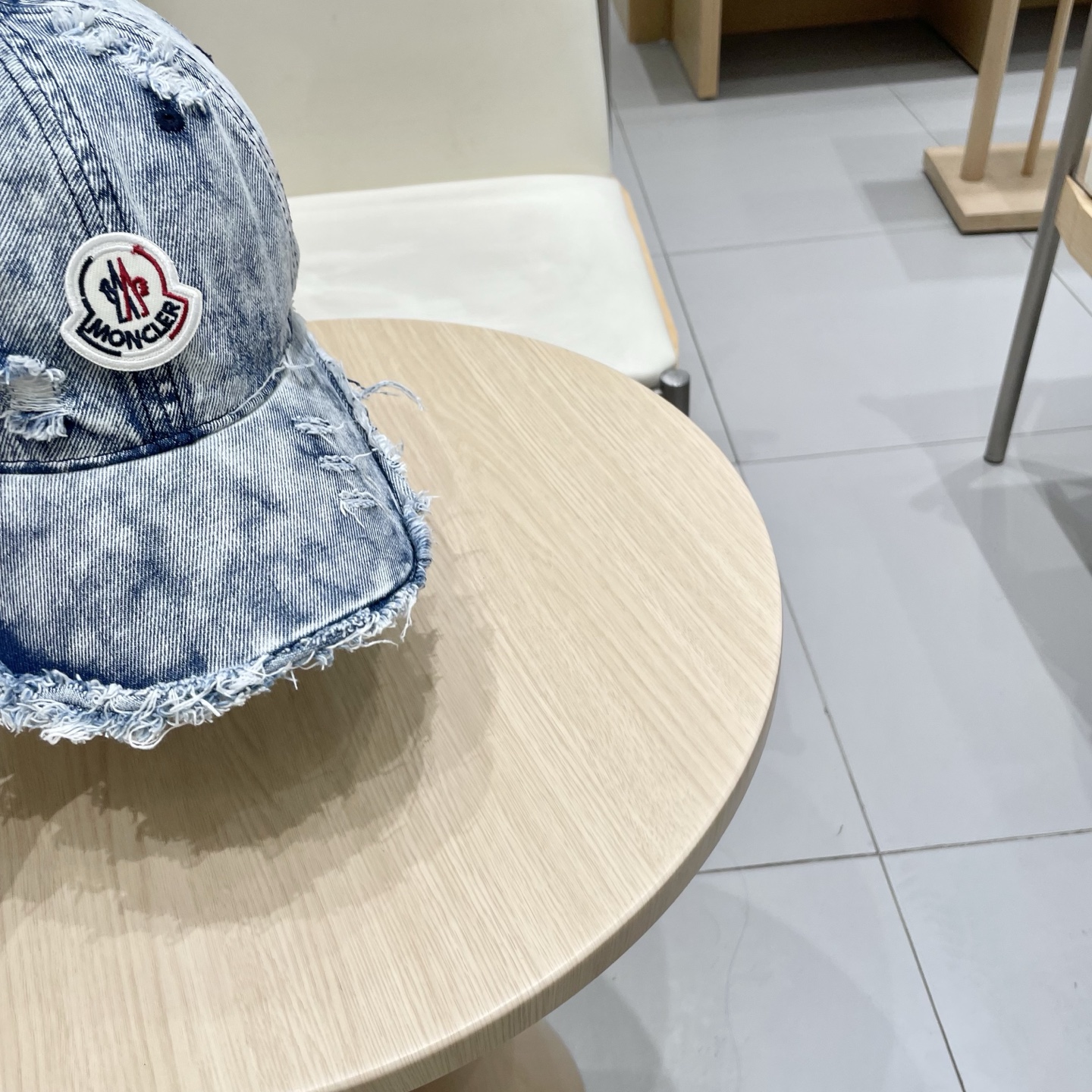    蒙口MONCLER新款棒球帽，时尚炸街单品，风格很OK，网红.时尚博主的最爱！高品质舒适透气，凹造