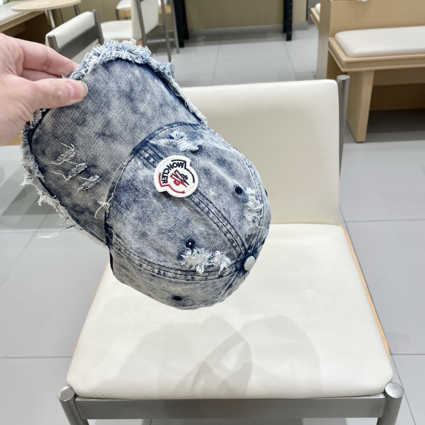    蒙口MONCLER新款棒球帽，时尚炸街单品，风格很OK，网红.时尚博主的最爱！高品质舒适透气，凹造