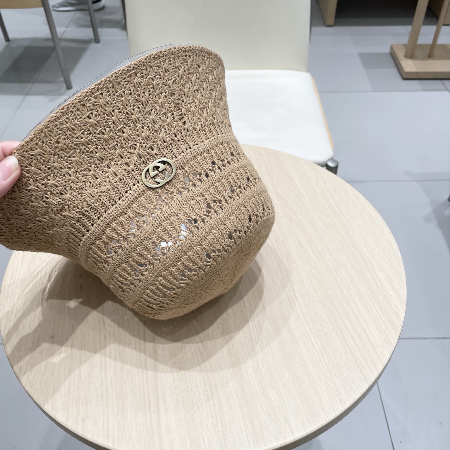  Gucci古奇帽子女春夏新品纯色镂空遮阳渔夫帽简约时尚出游防晒盆帽显脸桶帽