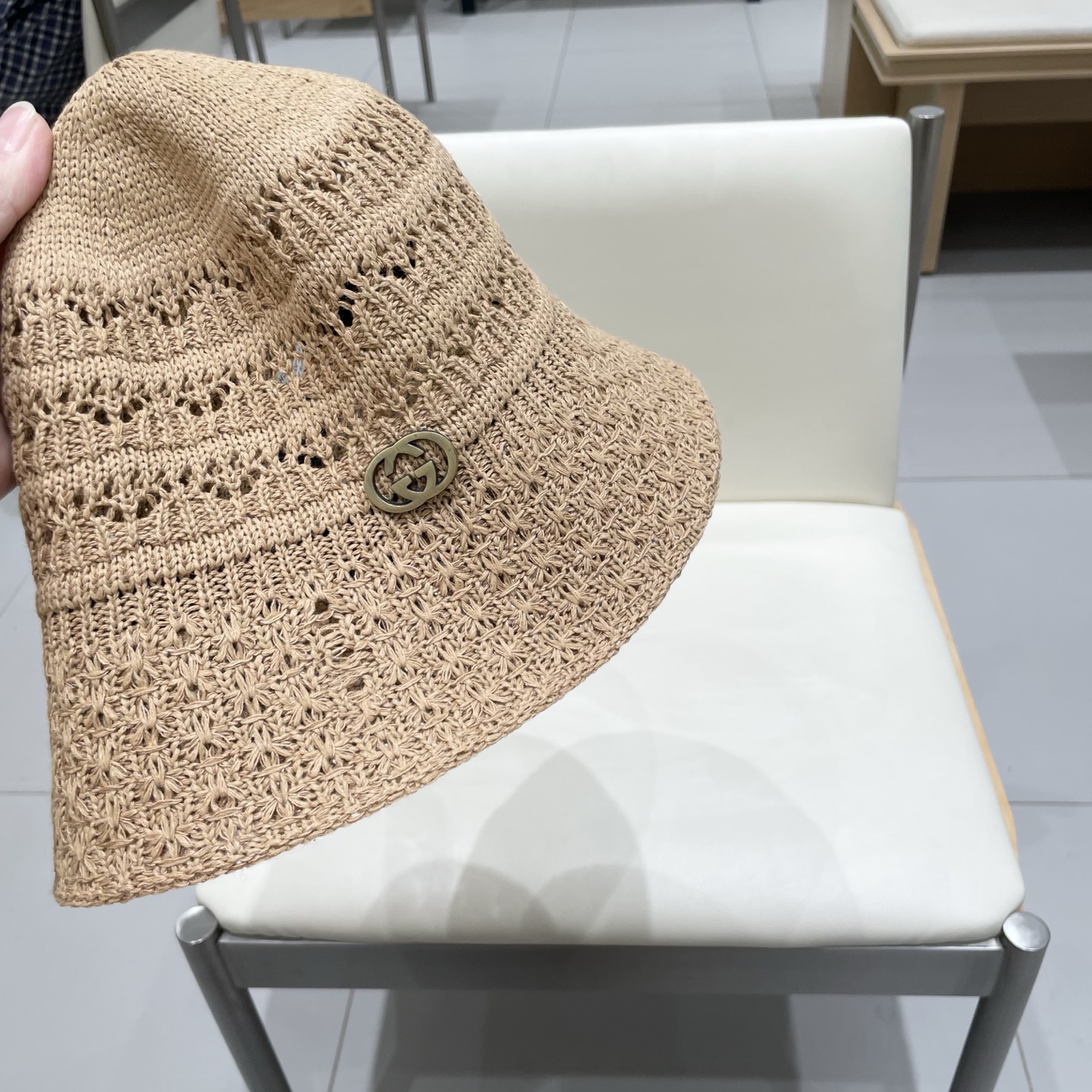  Gucci古奇帽子女春夏新品纯色镂空遮阳渔夫帽简约时尚出游防晒盆帽显脸桶帽