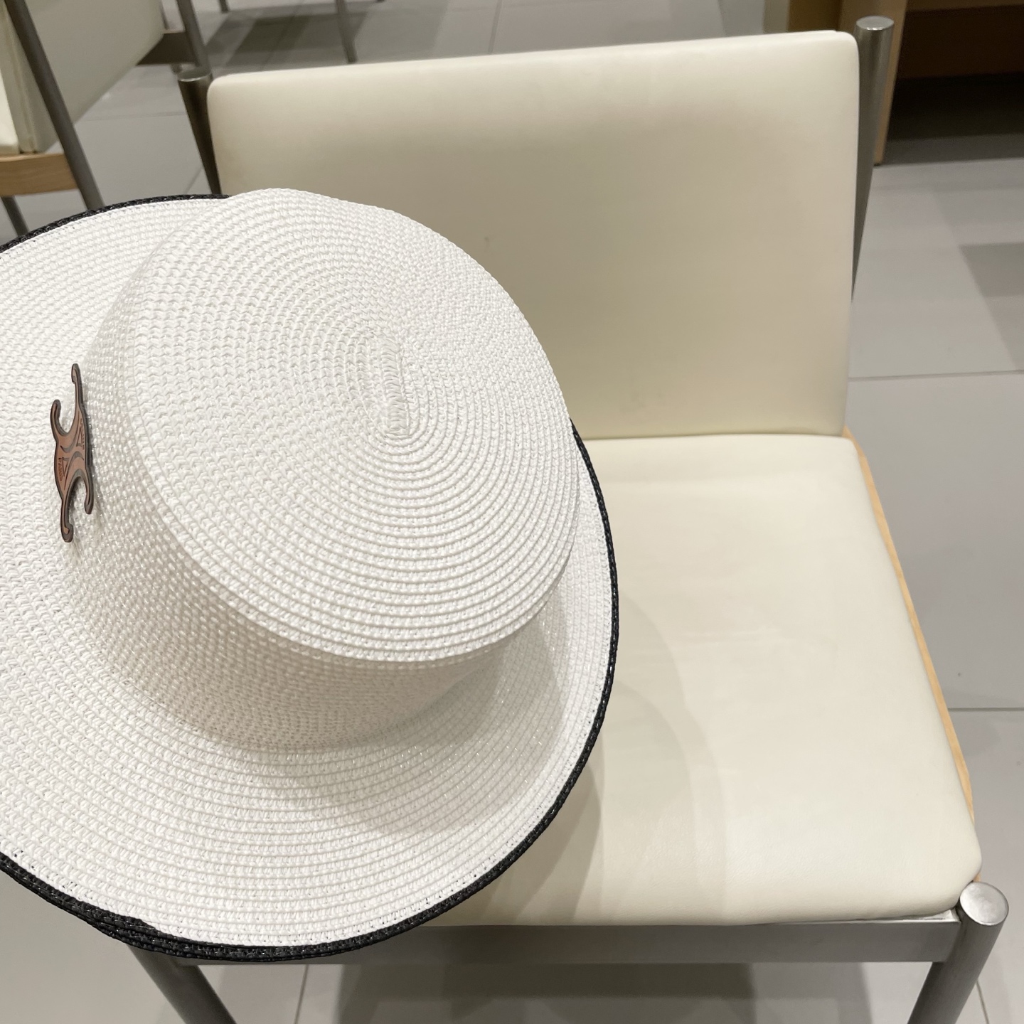  塞琳celien新款草帽，平顶礼帽，头围57cm