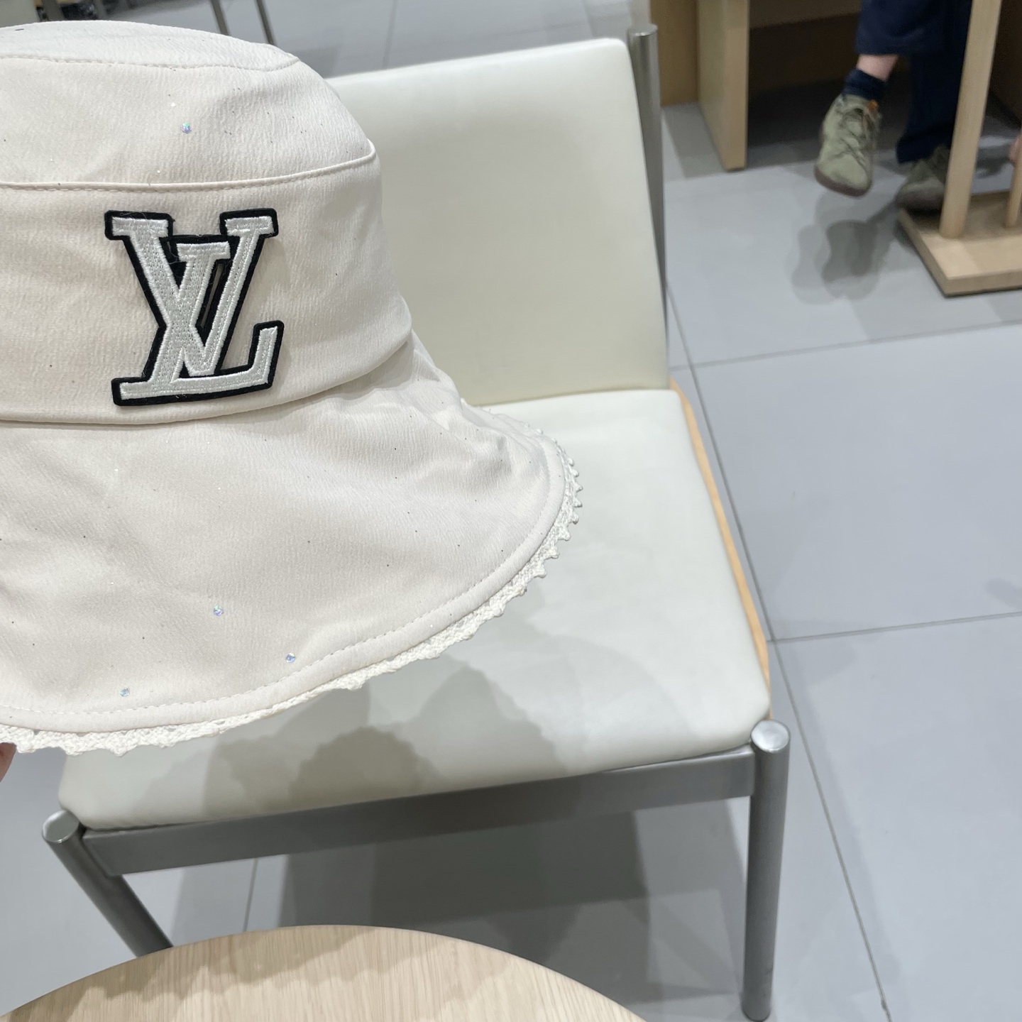  🧢路易威登棒球帽 LouisVuitton😍新款彩胶蝴蝶结防晒渔夫帽旅游度假太阳帽休闲沙滩遮阳帽时尚盆