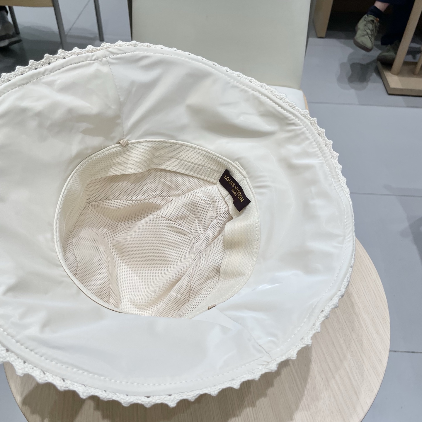  🧢路易威登棒球帽 LouisVuitton😍新款彩胶蝴蝶结防晒渔夫帽旅游度假太阳帽休闲沙滩遮阳帽时尚盆