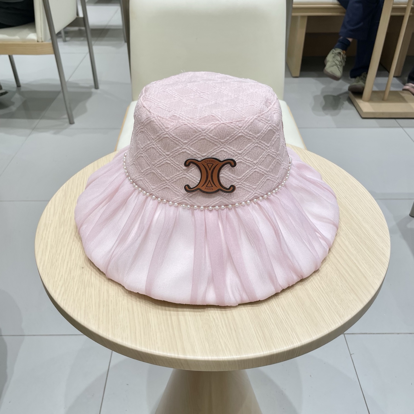 NO:221108,2025 new foldable fisherman hat women pearl chain sun protection pot hat travel showing face little lady style sun hat trendy hat fisherman hat baseball hat knit hat, hat, espadrilles, hats198609092025新款可折叠渔夫帽女珍珠链防晒盆帽出游显脸小淑女风遮阳帽潮帽子渔夫帽棒球帽针织帽,帽子,espadrilles,hats,hat