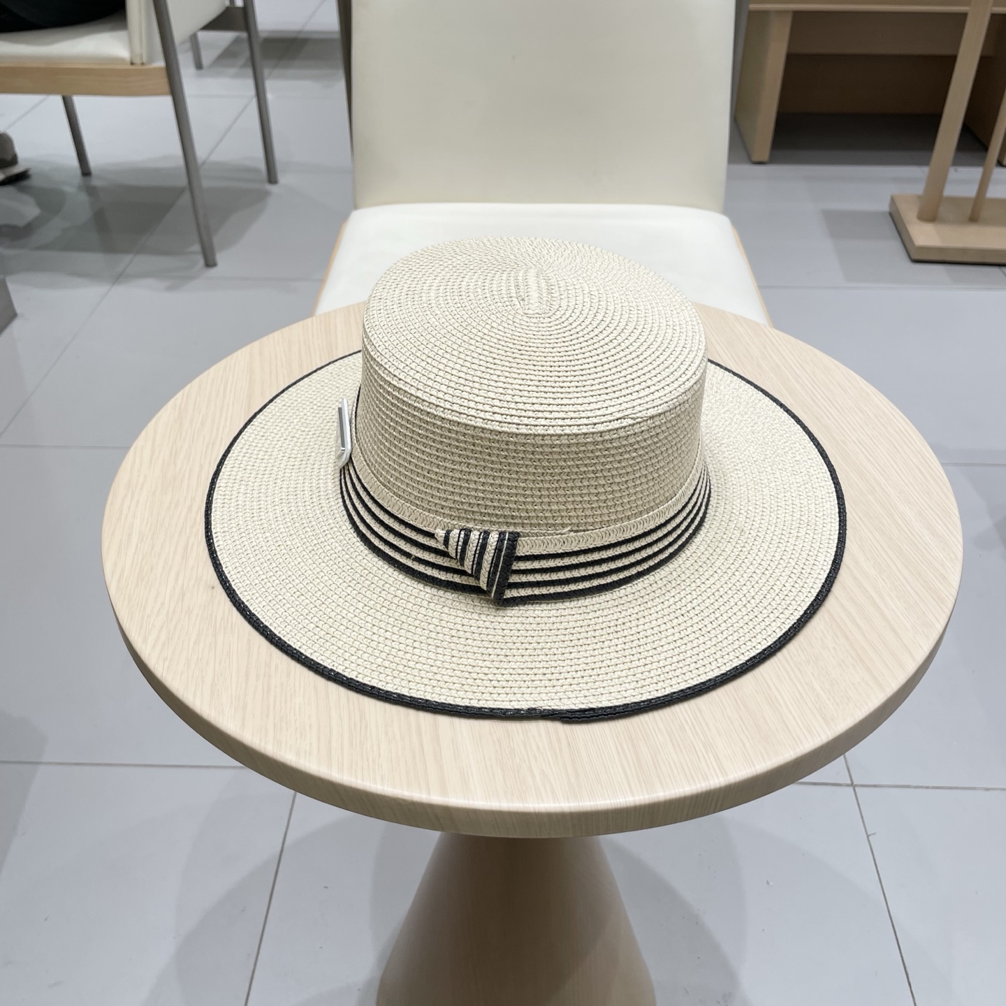 【PRADA普拉达】2025新款草帽，出街必备超好搭配，赶紧入手！