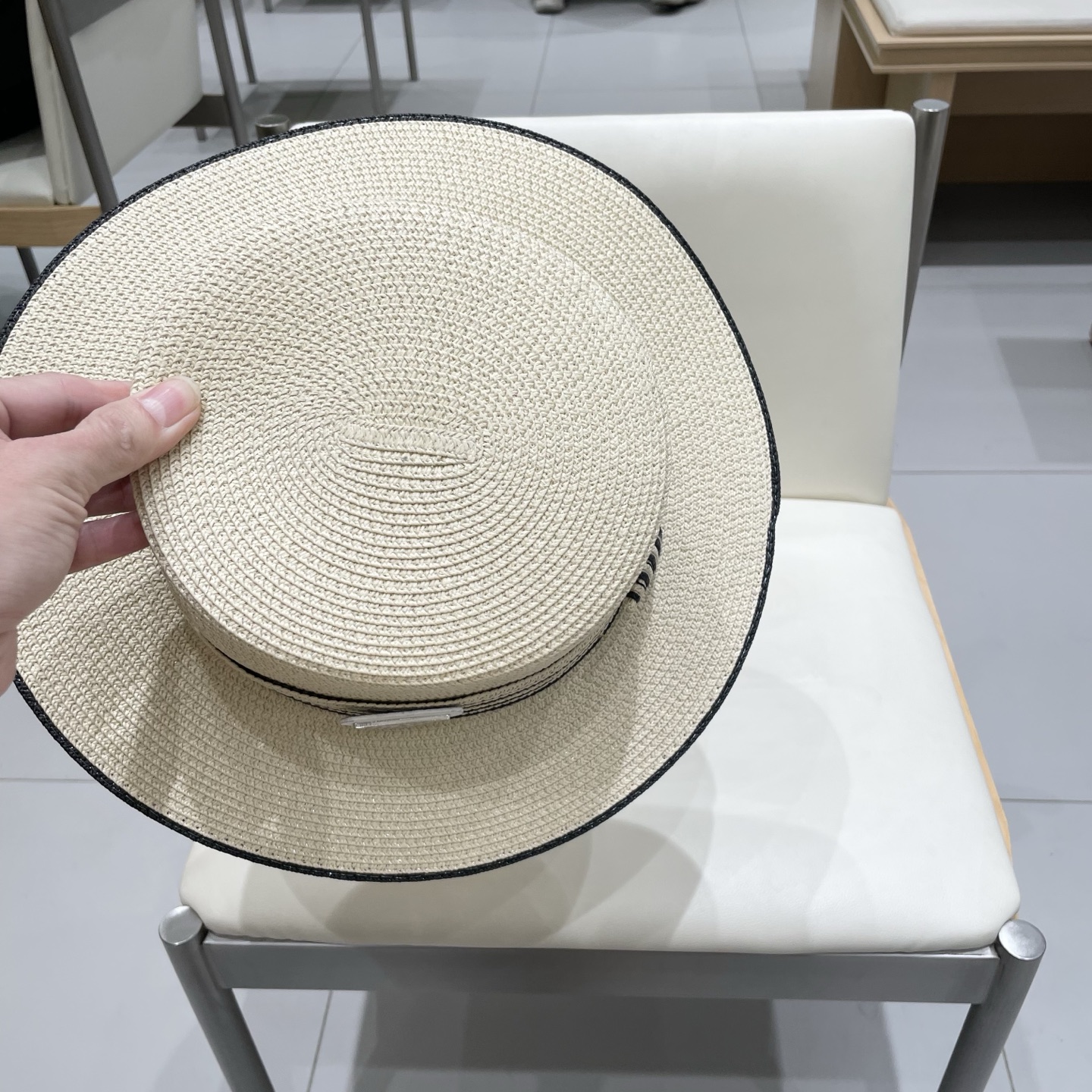 【PRADA普拉达】2025新款草帽，出街必备超好搭配，赶紧入手！