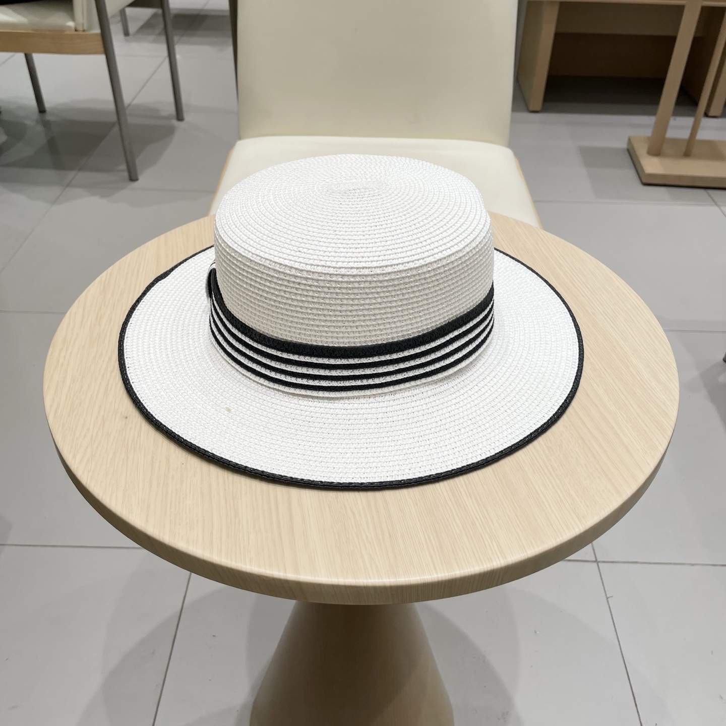 【PRADA普拉达】2025新款草帽，出街必备超好搭配，赶紧入手！