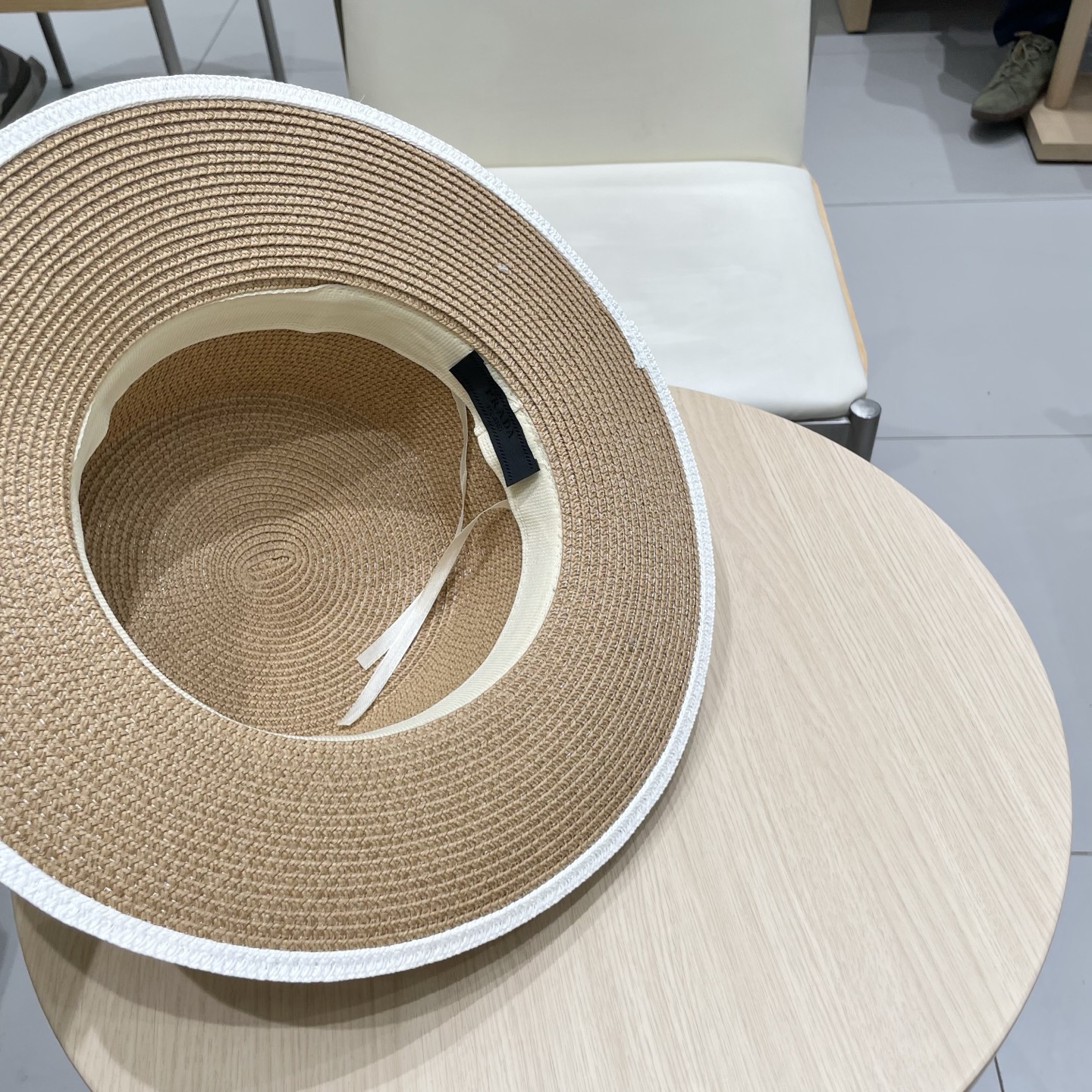 【PRADA普拉达】2025新款草帽，出街必备超好搭配，赶紧入手！