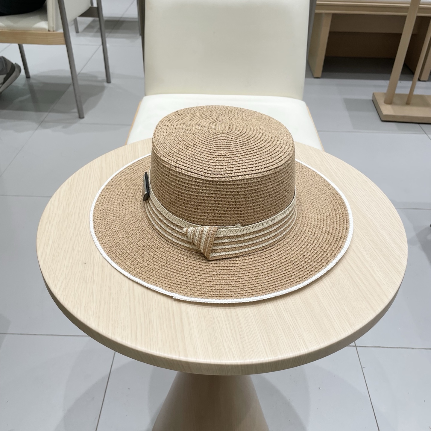 【PRADA普拉达】2025新款草帽，出街必备超好搭配，赶紧入手！