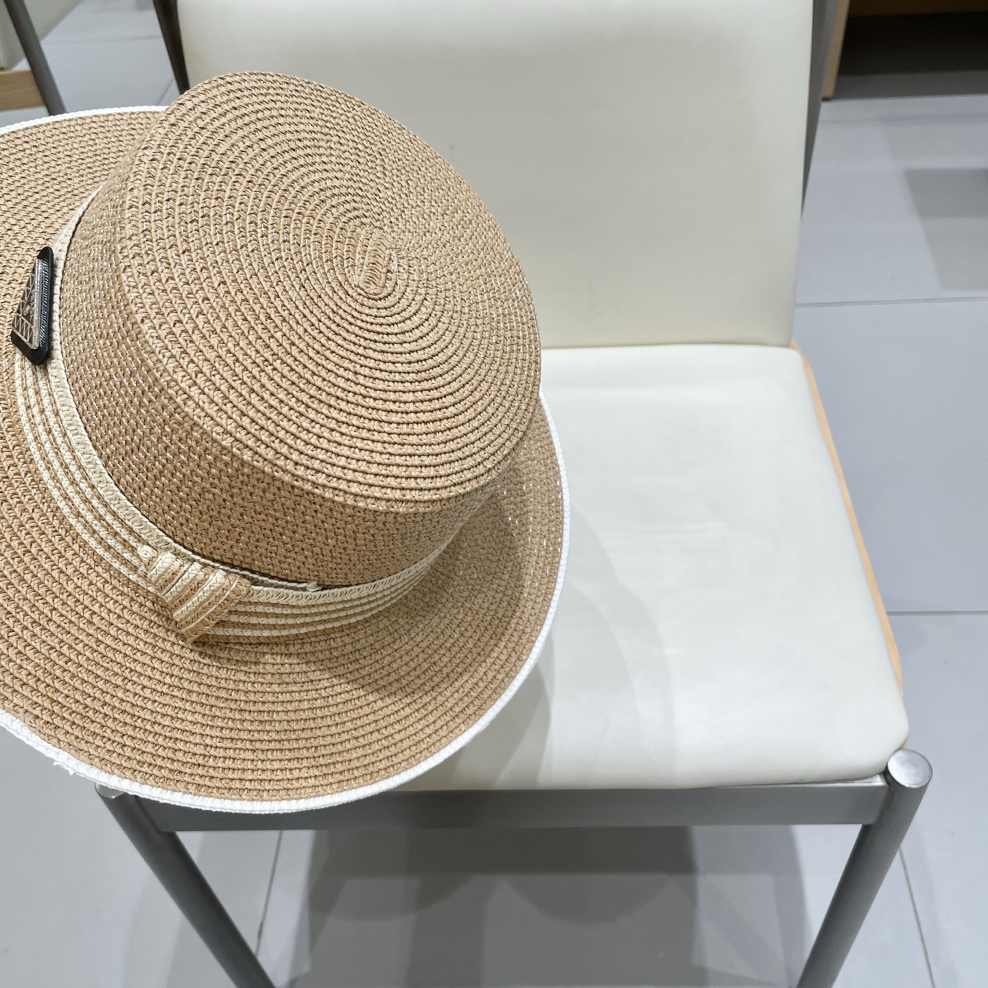 【PRADA普拉达】2025新款草帽，出街必备超好搭配，赶紧入手！