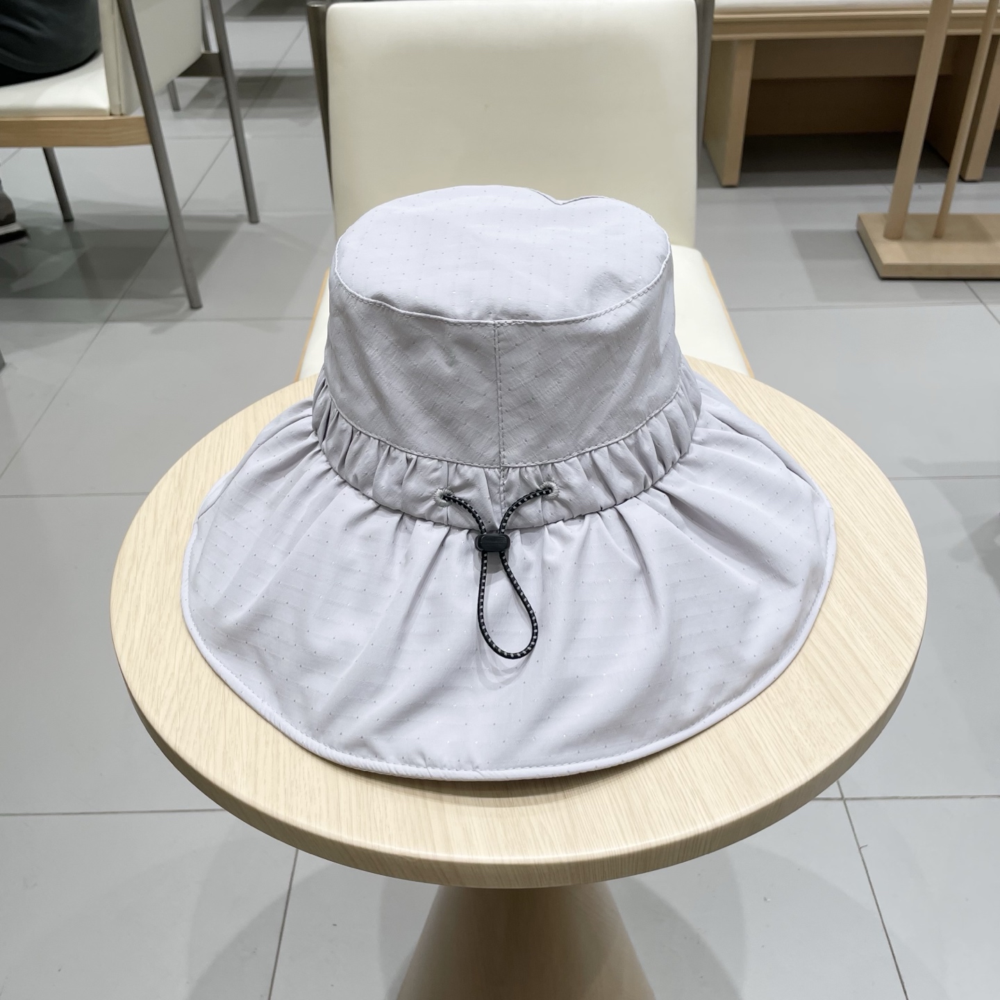   BALENCIAGA巴黎世家帽子女款春夏季大檐防晒遮阳帽时尚防紫外线太阳帽渔夫帽