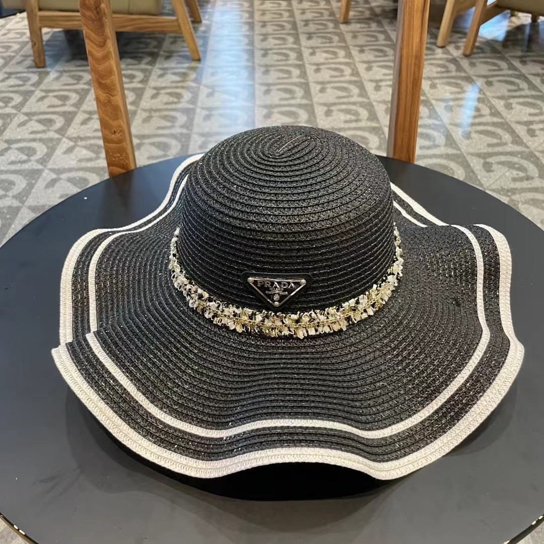 NO:220829,PRADA new ruffled top hat basin hat straw hat, must-have for the street, adjustable rope hat, fisherman hat baseball hat knit hat, hat, prada, prada, espadrilles, hats19860909PRADA普拉达 新款荷叶边大沿礼帽盆帽草帽,出街必备超好搭配,有调节绳帽子渔夫帽棒球帽针织帽,帽子,prada,prada,espadrilles,hats,hat