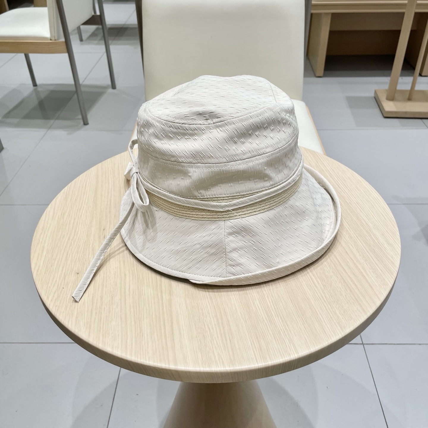   🧢路易威登棒球帽 LouisVuitton😍带蝴蝶结渔夫帽子女款新品百搭时尚盆帽显脸小可折叠遮阳帽