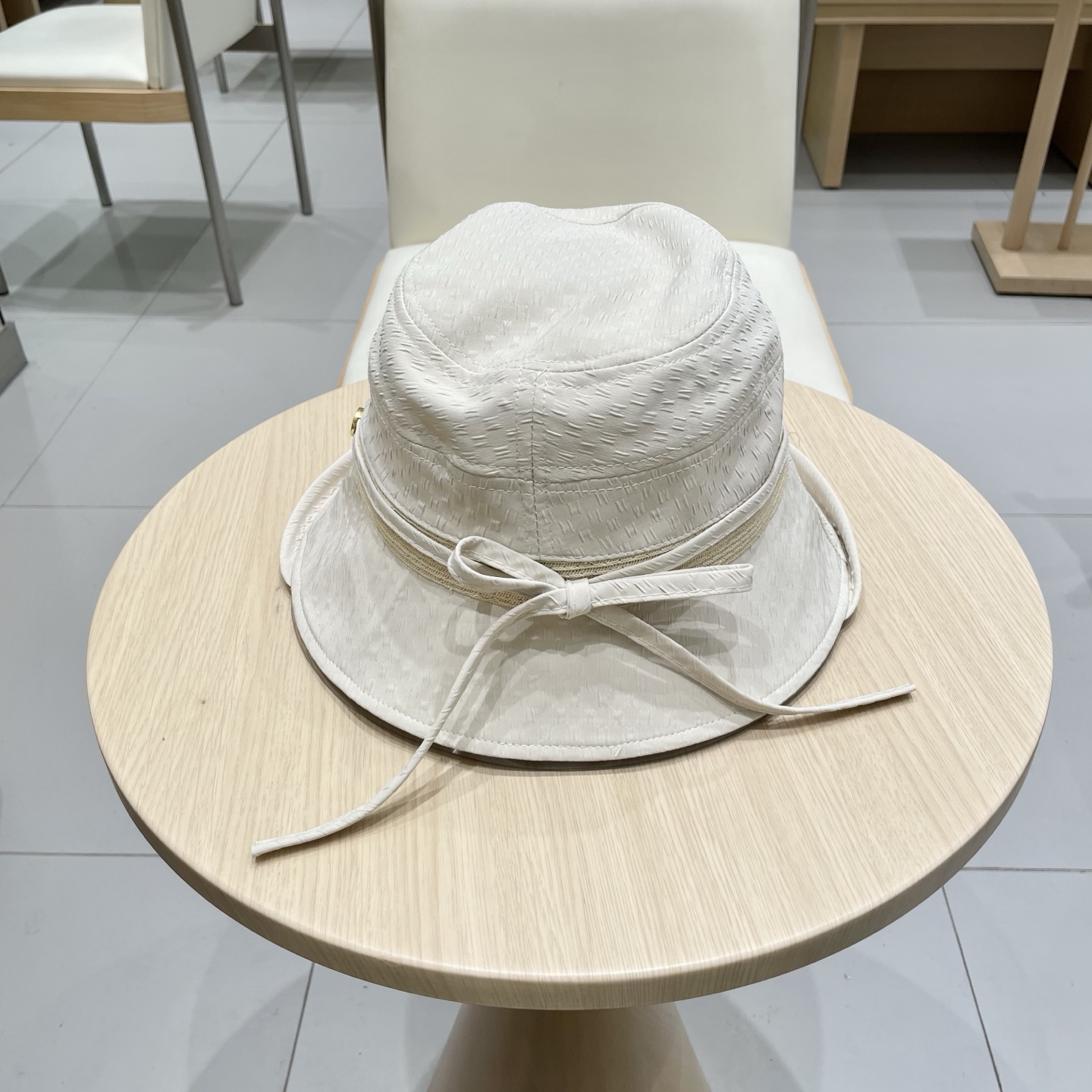   🧢路易威登棒球帽 LouisVuitton😍带蝴蝶结渔夫帽子女款新品百搭时尚盆帽显脸小可折叠遮阳帽