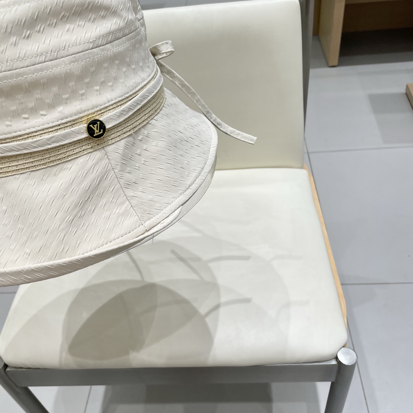   🧢路易威登棒球帽 LouisVuitton😍带蝴蝶结渔夫帽子女款新品百搭时尚盆帽显脸小可折叠遮阳帽