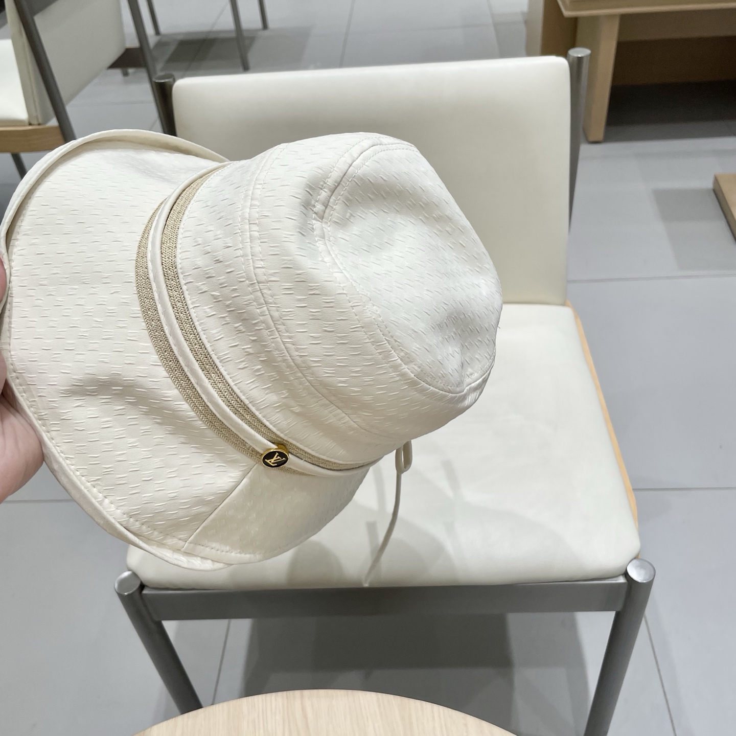   🧢路易威登棒球帽 LouisVuitton😍带蝴蝶结渔夫帽子女款新品百搭时尚盆帽显脸小可折叠遮阳帽