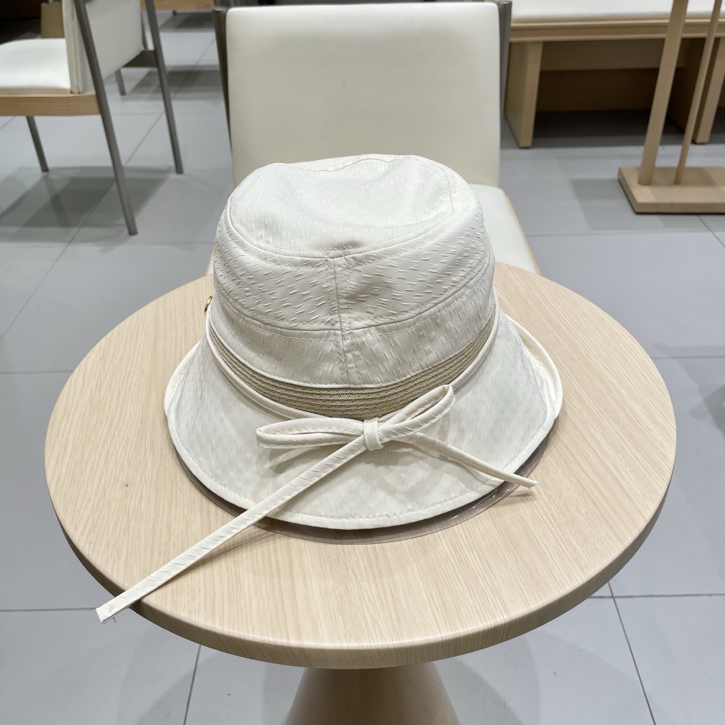   🧢路易威登棒球帽 LouisVuitton😍带蝴蝶结渔夫帽子女款新品百搭时尚盆帽显脸小可折叠遮阳帽