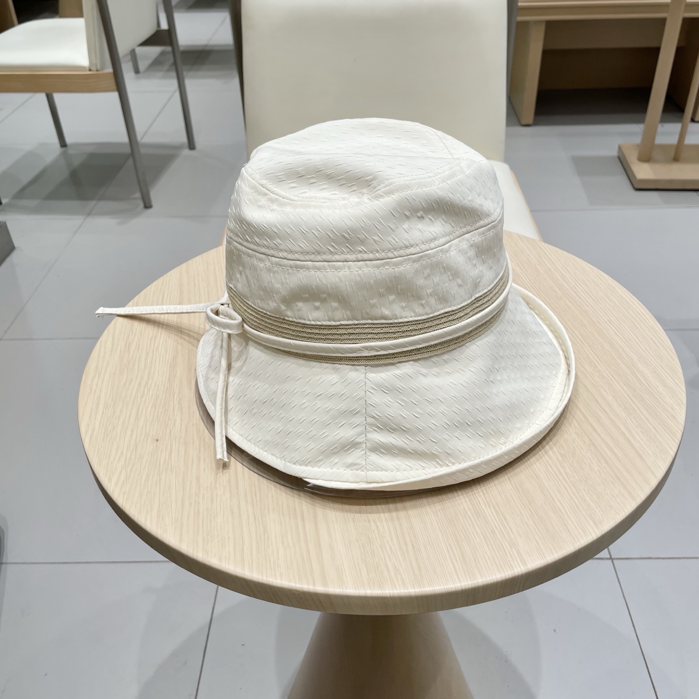   🧢路易威登棒球帽 LouisVuitton😍带蝴蝶结渔夫帽子女款新品百搭时尚盆帽显脸小可折叠遮阳帽