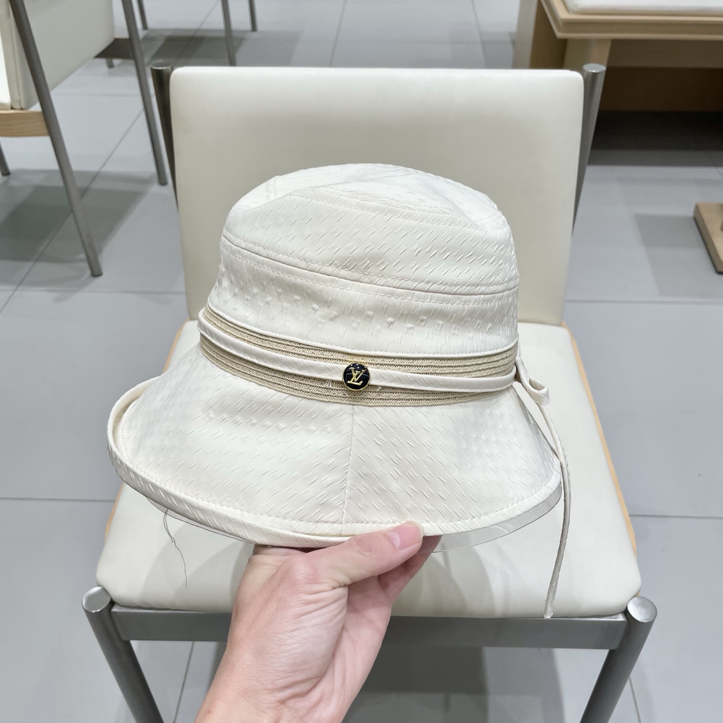   🧢路易威登棒球帽 LouisVuitton😍带蝴蝶结渔夫帽子女款新品百搭时尚盆帽显脸小可折叠遮阳帽