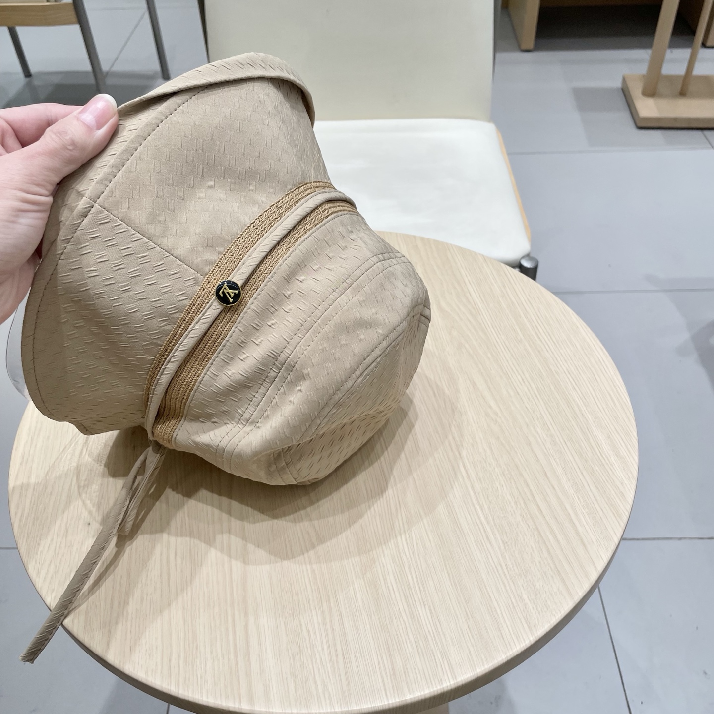   🧢路易威登棒球帽 LouisVuitton😍带蝴蝶结渔夫帽子女款新品百搭时尚盆帽显脸小可折叠遮阳帽