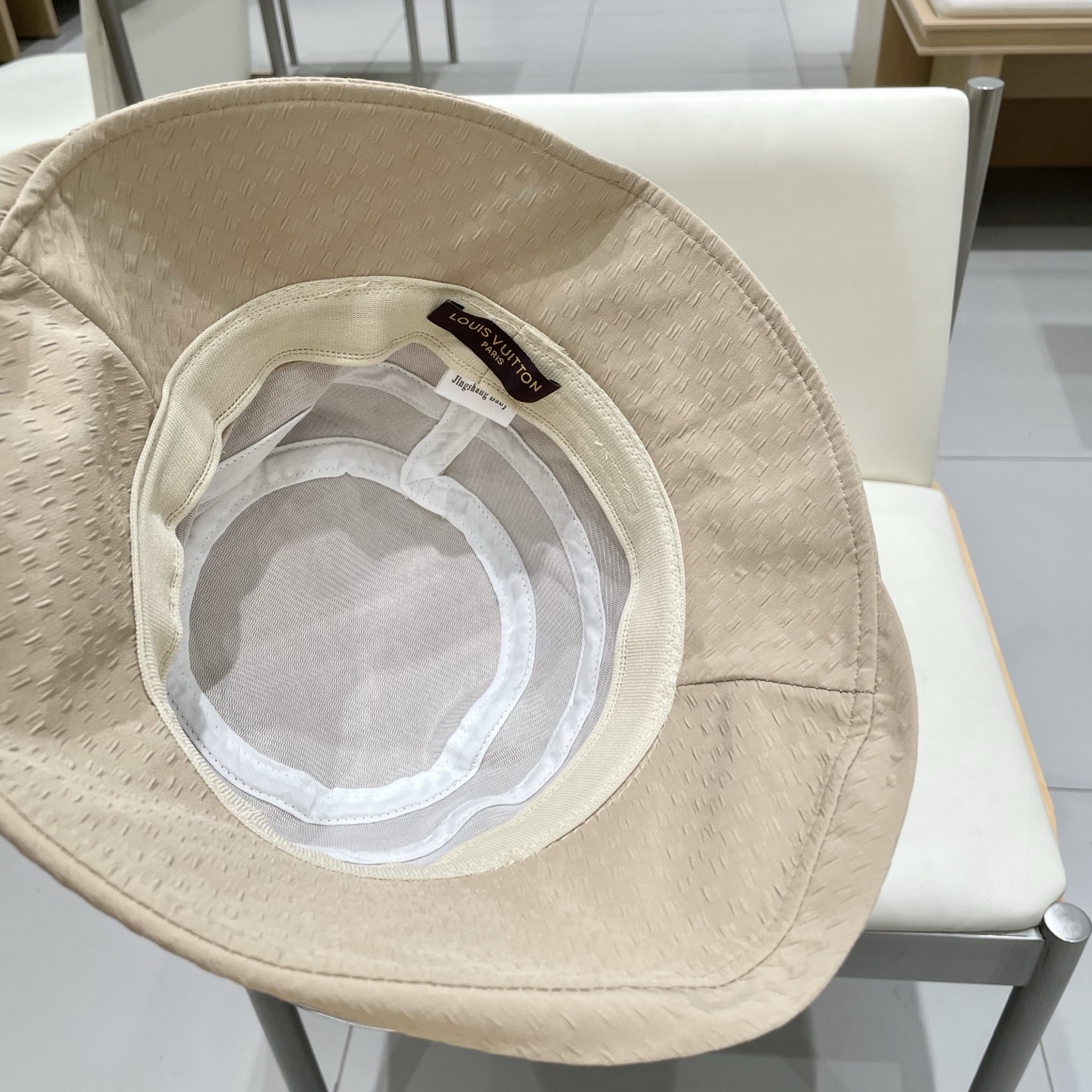   🧢路易威登棒球帽 LouisVuitton😍带蝴蝶结渔夫帽子女款新品百搭时尚盆帽显脸小可折叠遮阳帽