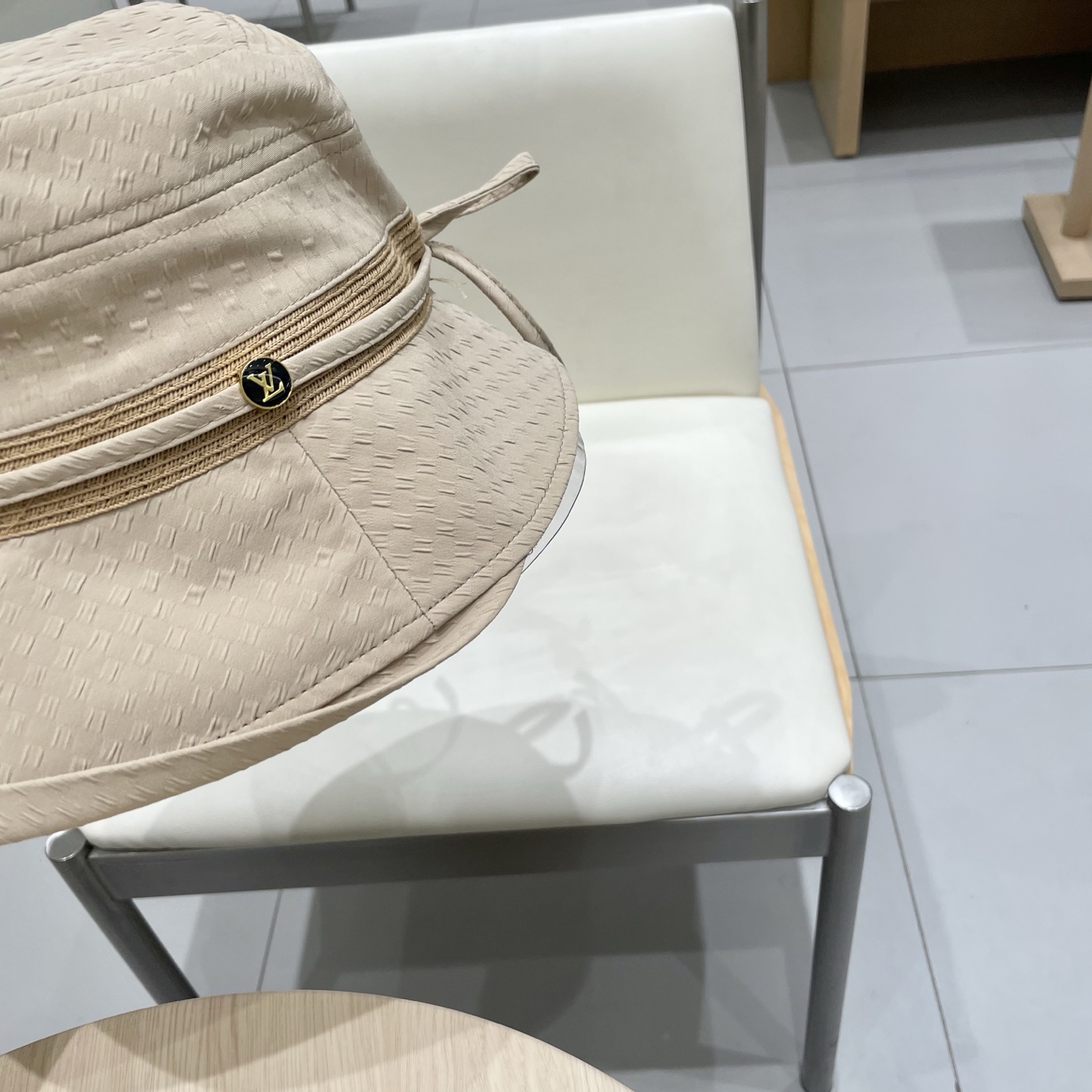   🧢路易威登棒球帽 LouisVuitton😍带蝴蝶结渔夫帽子女款新品百搭时尚盆帽显脸小可折叠遮阳帽