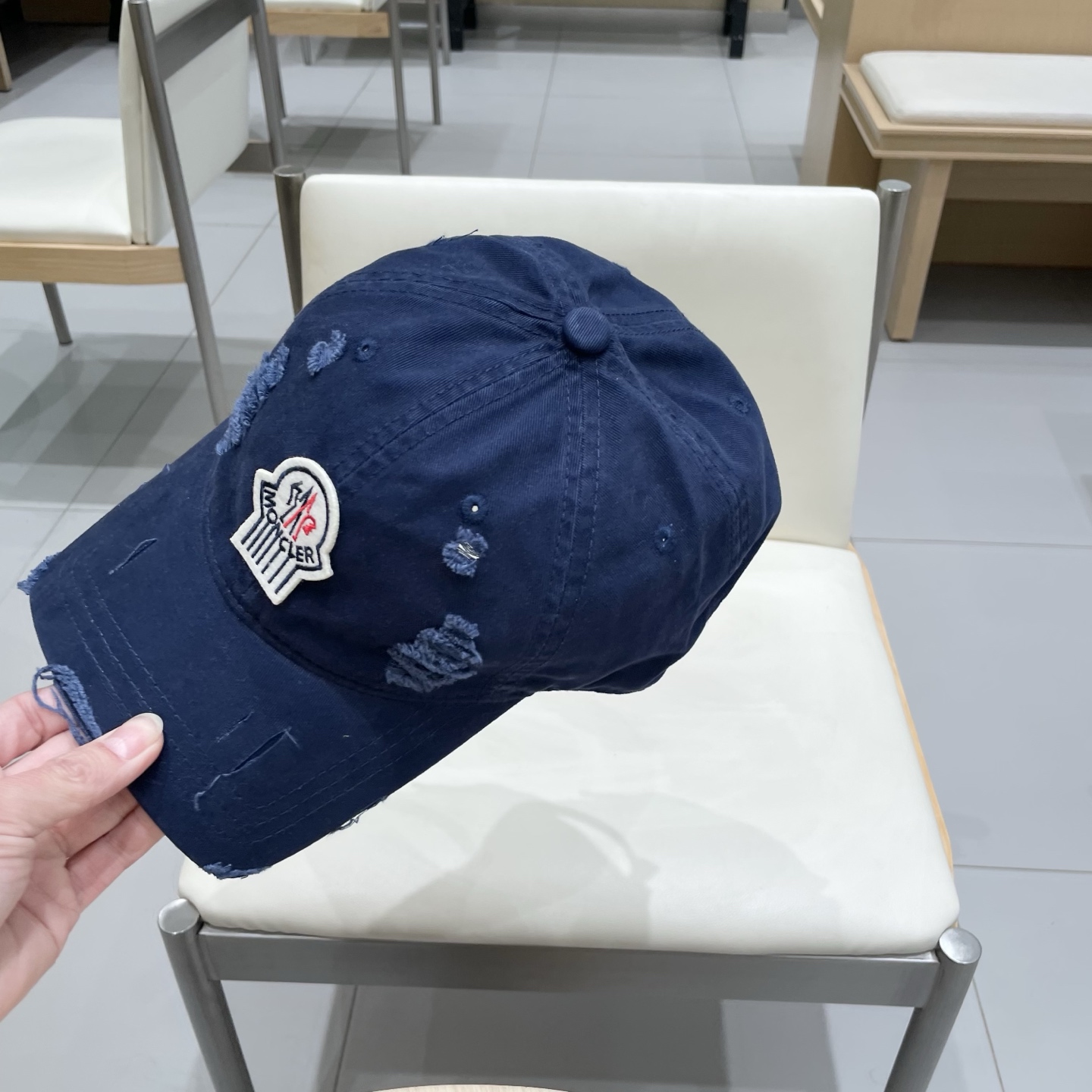   蒙口MONCLER新款棒球帽，时尚炸街单品，风格很OK，网红.时尚博主的最爱！高品质舒适透气，凹造型