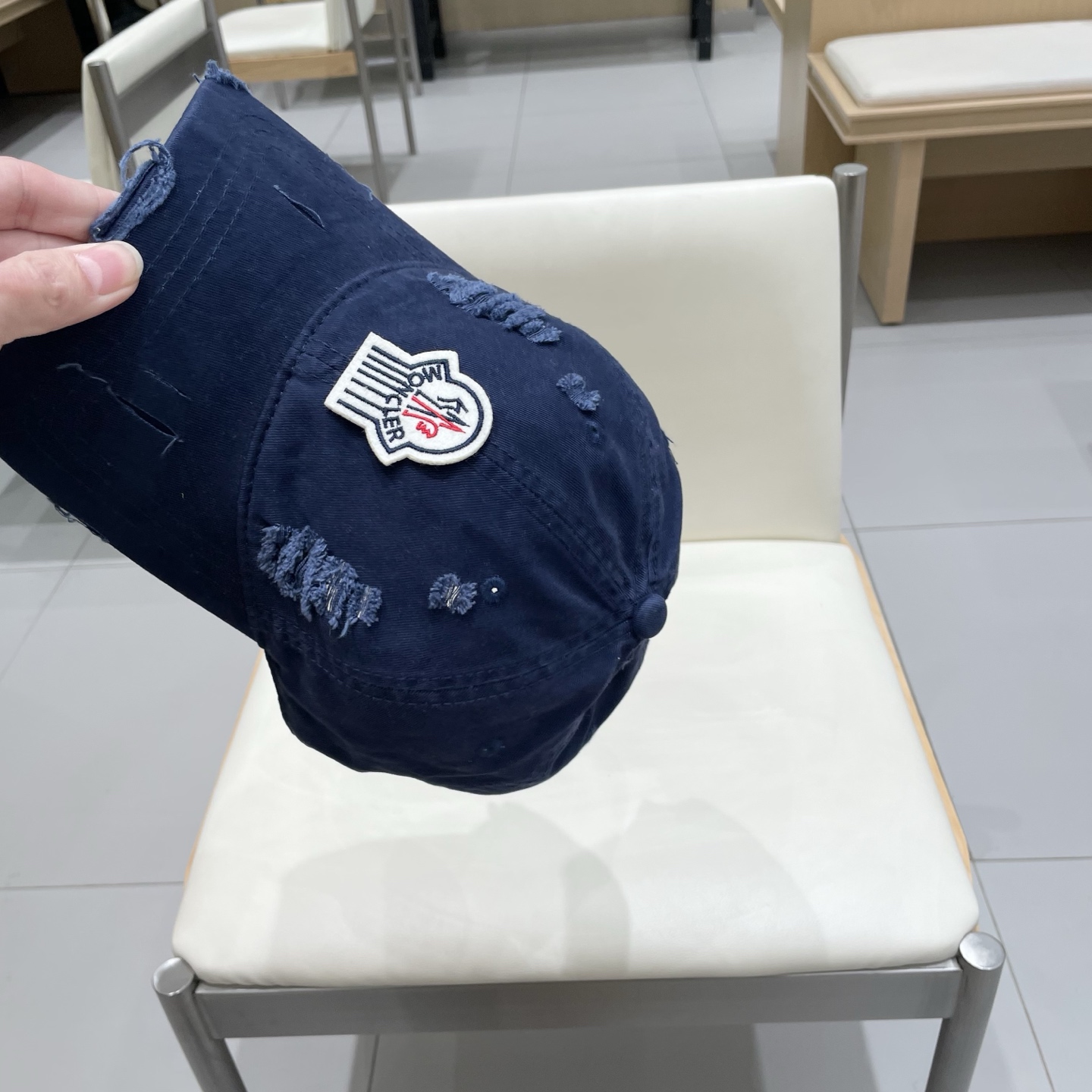   蒙口MONCLER新款棒球帽，时尚炸街单品，风格很OK，网红.时尚博主的最爱！高品质舒适透气，凹造型