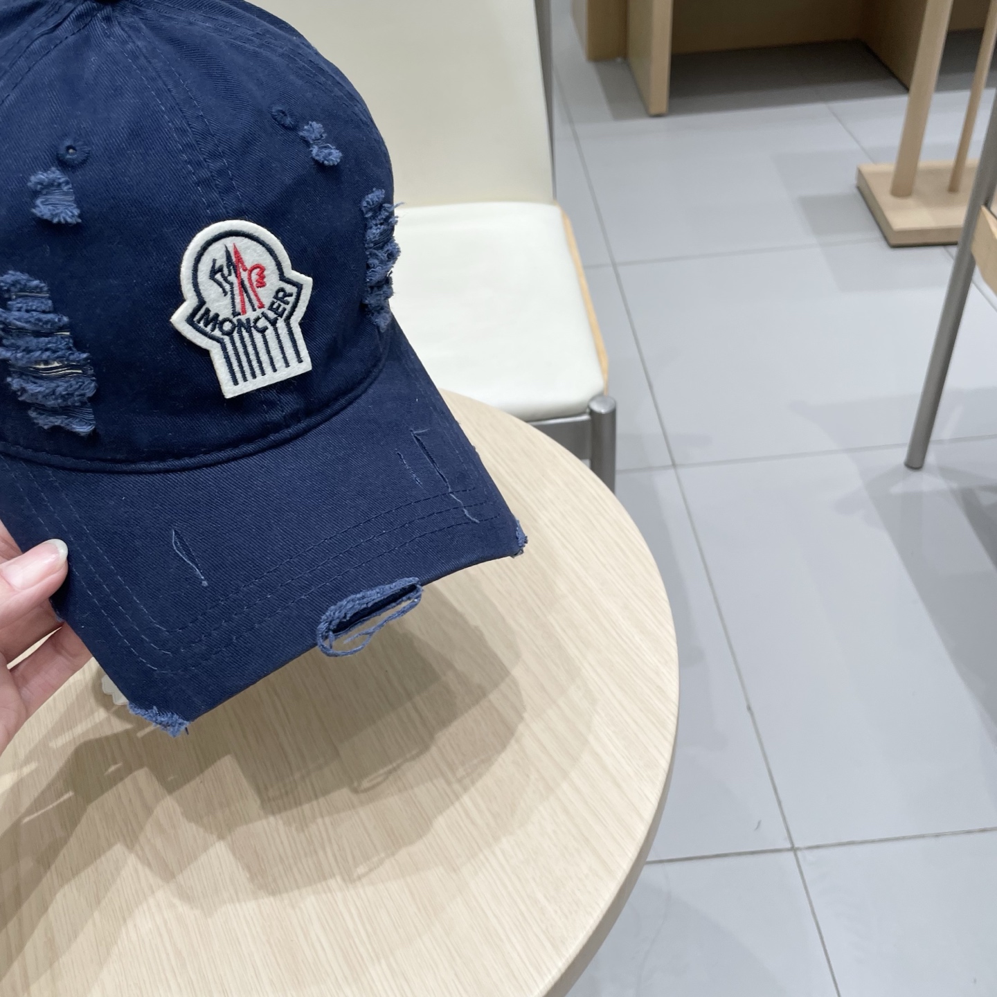   蒙口MONCLER新款棒球帽，时尚炸街单品，风格很OK，网红.时尚博主的最爱！高品质舒适透气，凹造型