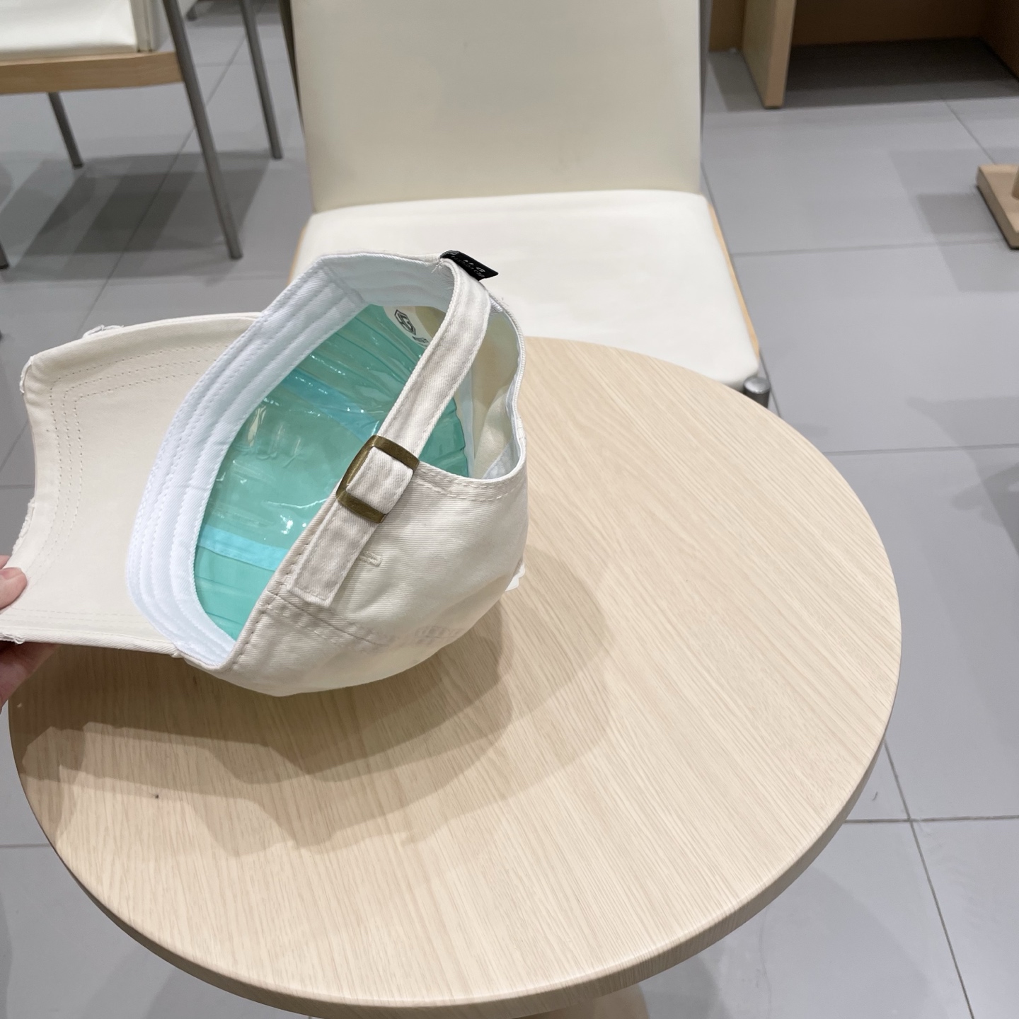   蒙口MONCLER新款棒球帽，时尚炸街单品，风格很OK，网红.时尚博主的最爱！高品质舒适透气，凹造型