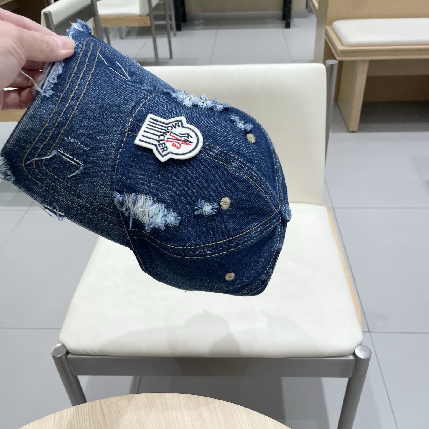   蒙口MONCLER新款棒球帽，时尚炸街单品，风格很OK，网红.时尚博主的最爱！高品质舒适透气，凹造型