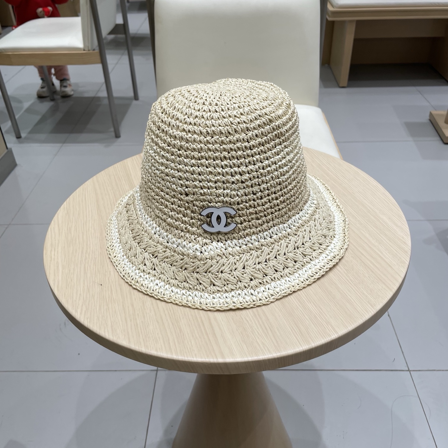 NO:220830,Chanel Chanel striped woven straw hat women summer French hollow big hat brim sun protection hat beach sun hat fisherman hat baseball hat knit hat, hat, chanel, chanel, espadrilles, hats19860909Chanel香奈儿 条纹编织草帽女夏法式镂空大帽檐遮阳防晒帽海边沙滩太阳帽子帽子渔夫帽棒球帽针织帽,帽子,chanel,chanel,espadrilles,hats,hat