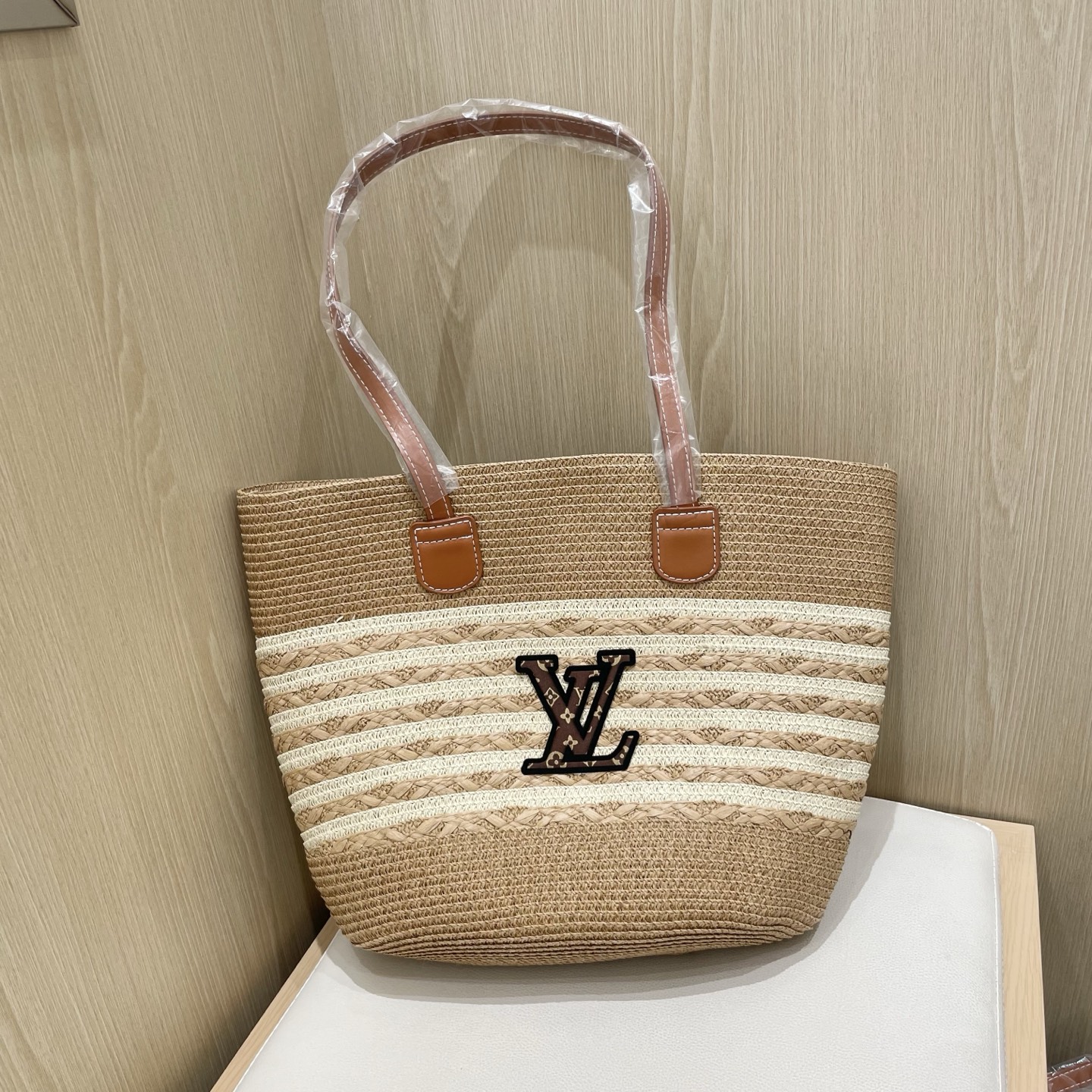 NO:220839,Louis Vuitton Baseball Cap Louis Vuitton Bag, Grass-woven Soft Tote Bag 2025 New Shopping Bag, Beach Bag!  RIVE GAUCHE embroidery, tote bag, soft shape, decorated with crochet pattern, paired with the same color handle hat for shoulders and back, fisherman hat baseball hat knit hat, hat, louis vuitton, louis vuitton, espadrilles, espadrilles, totes, hats19860909路易威登棒球帽 LouisVuitton包包,草编织柔软托特包 2025新款购物袋,沙滩包！RIVE GAUCHE刺绣,托特包,采用柔软造型,饰以钩织图案,搭配用于肩背的同色系手柄帽子渔夫帽棒球帽针织帽,帽子,louis vuitton,louis vuitton,espadrilles,espadrilles,totes,hats,hat