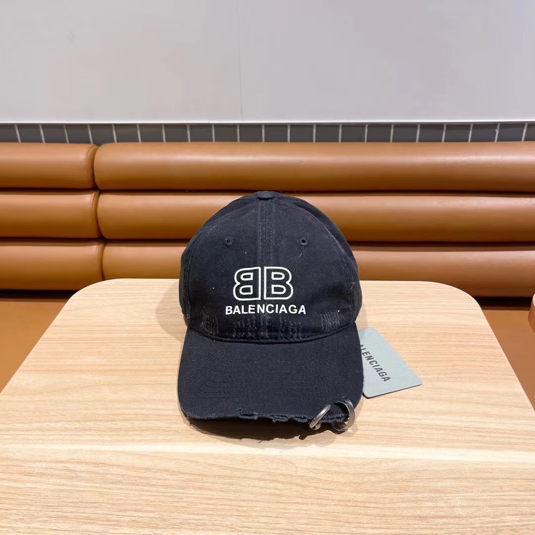    BALENCIAGA巴黎世家🆕春款新款个性棒球帽，高品质透气性巨佳，四季佩戴款
高颜值时尚单品！

